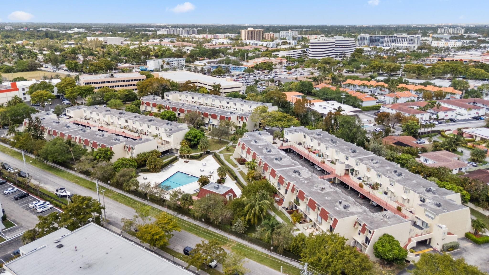 1655 NE 115th St 10B