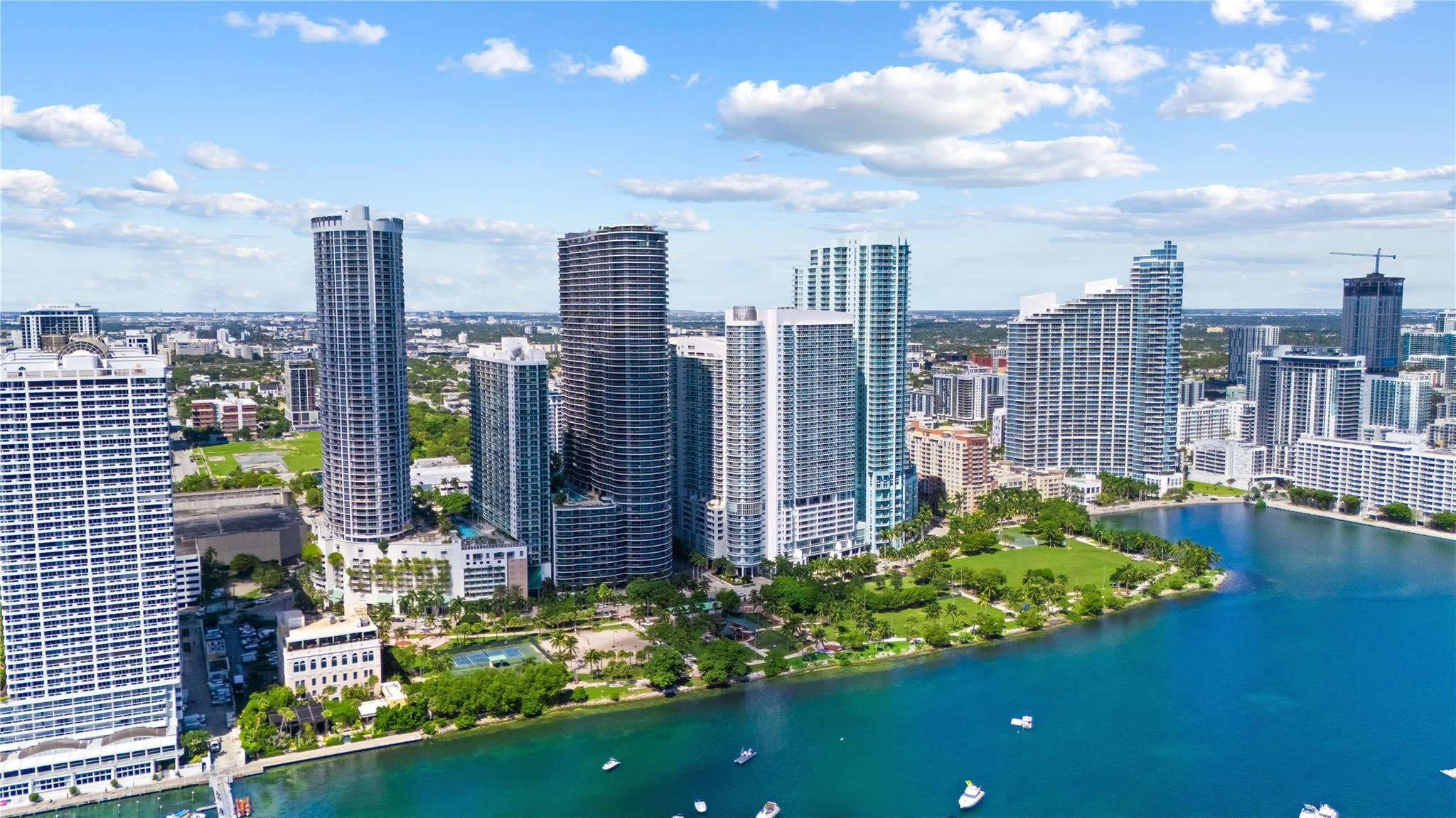 1800 N Bayshore Dr 2914