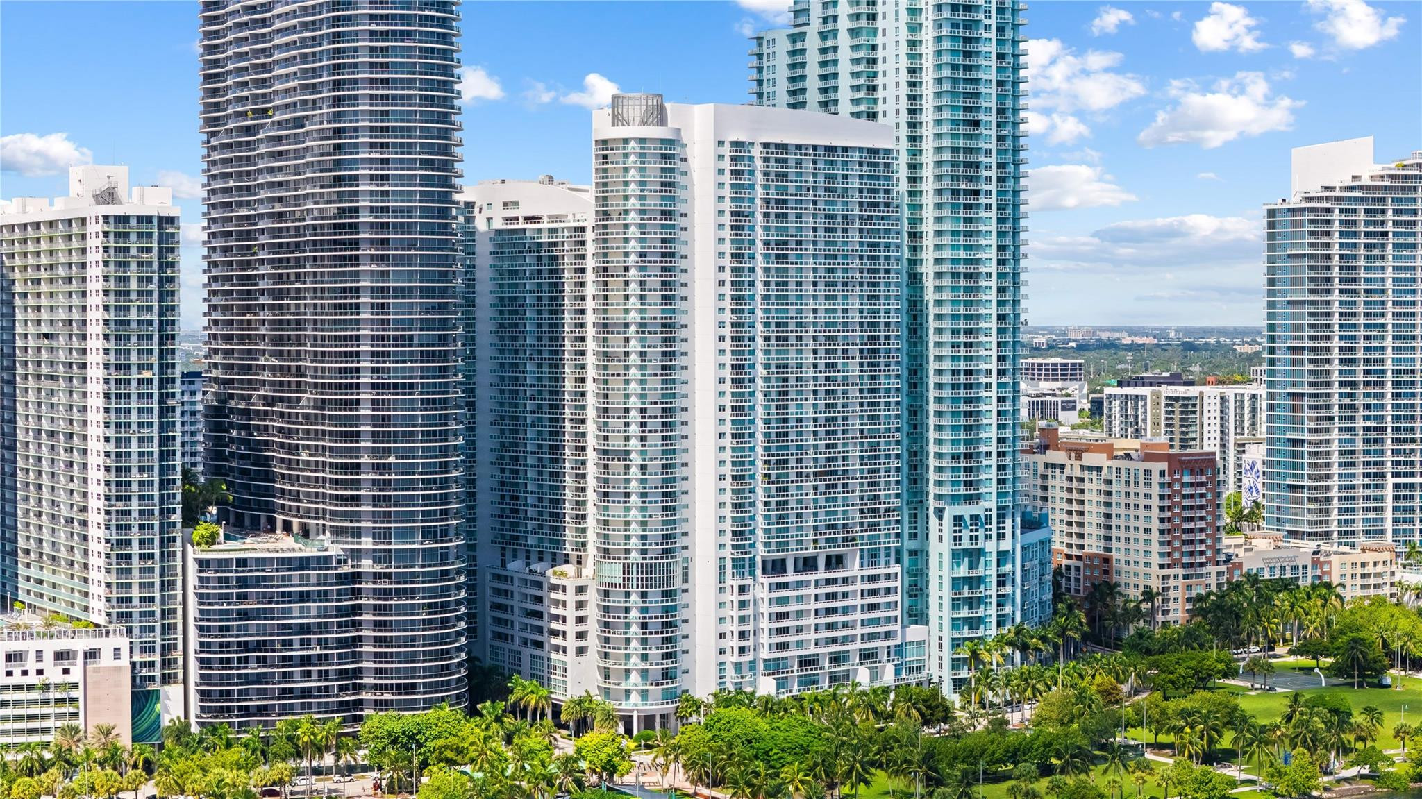 1800 N Bayshore Dr 2914