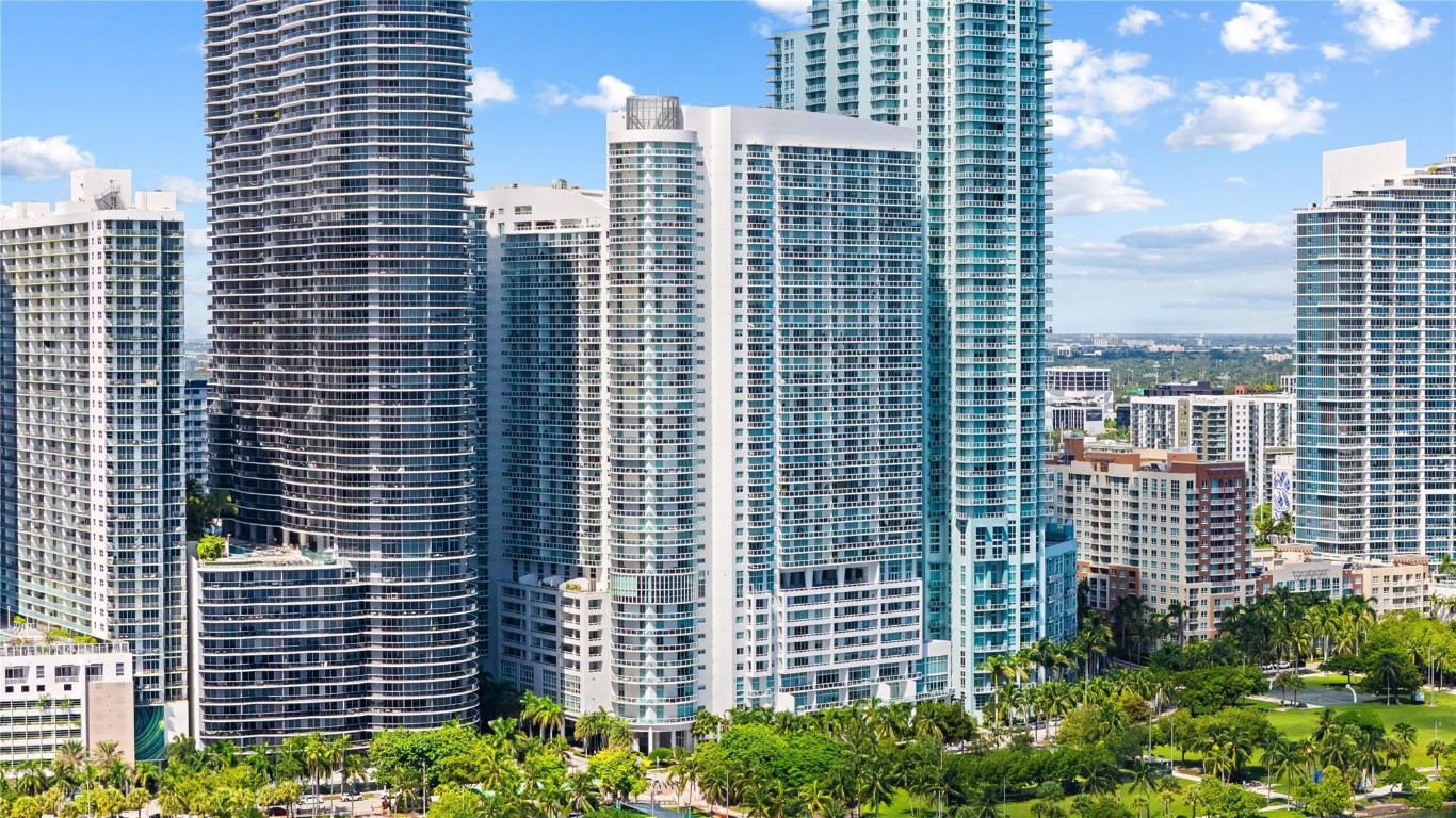 1800 N Bayshore Dr 2914