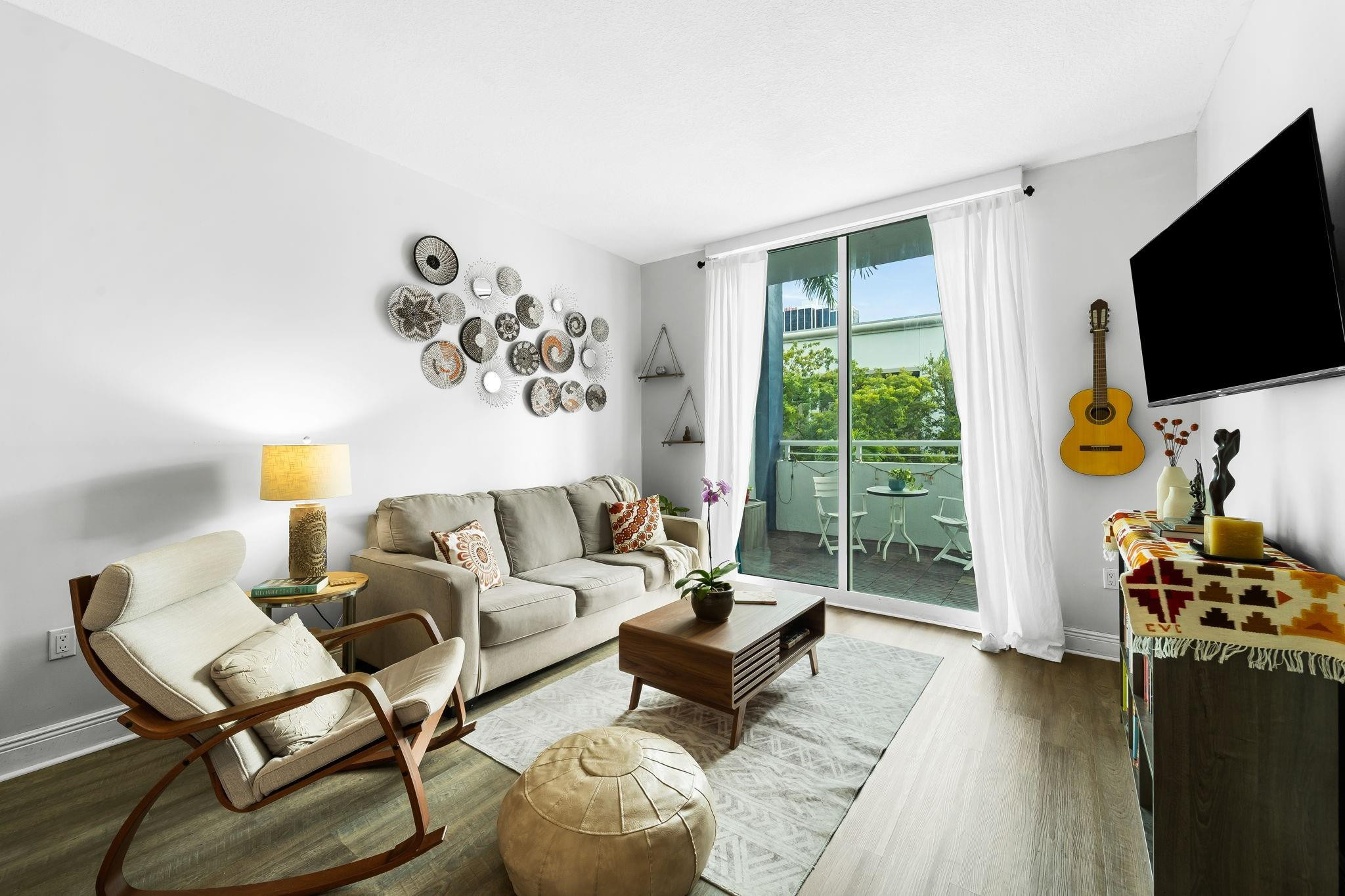 275 NE 18 ST 202