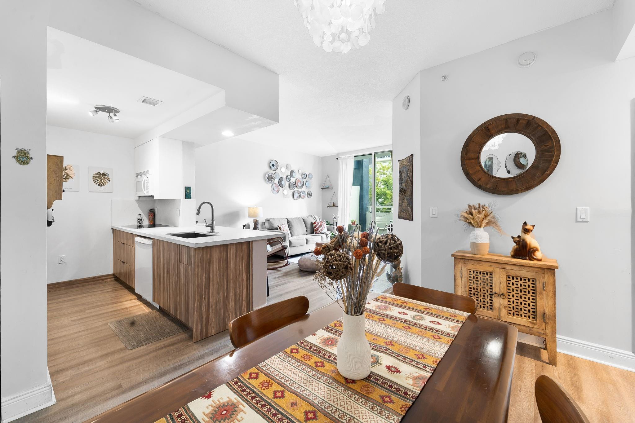 275 NE 18 ST 202