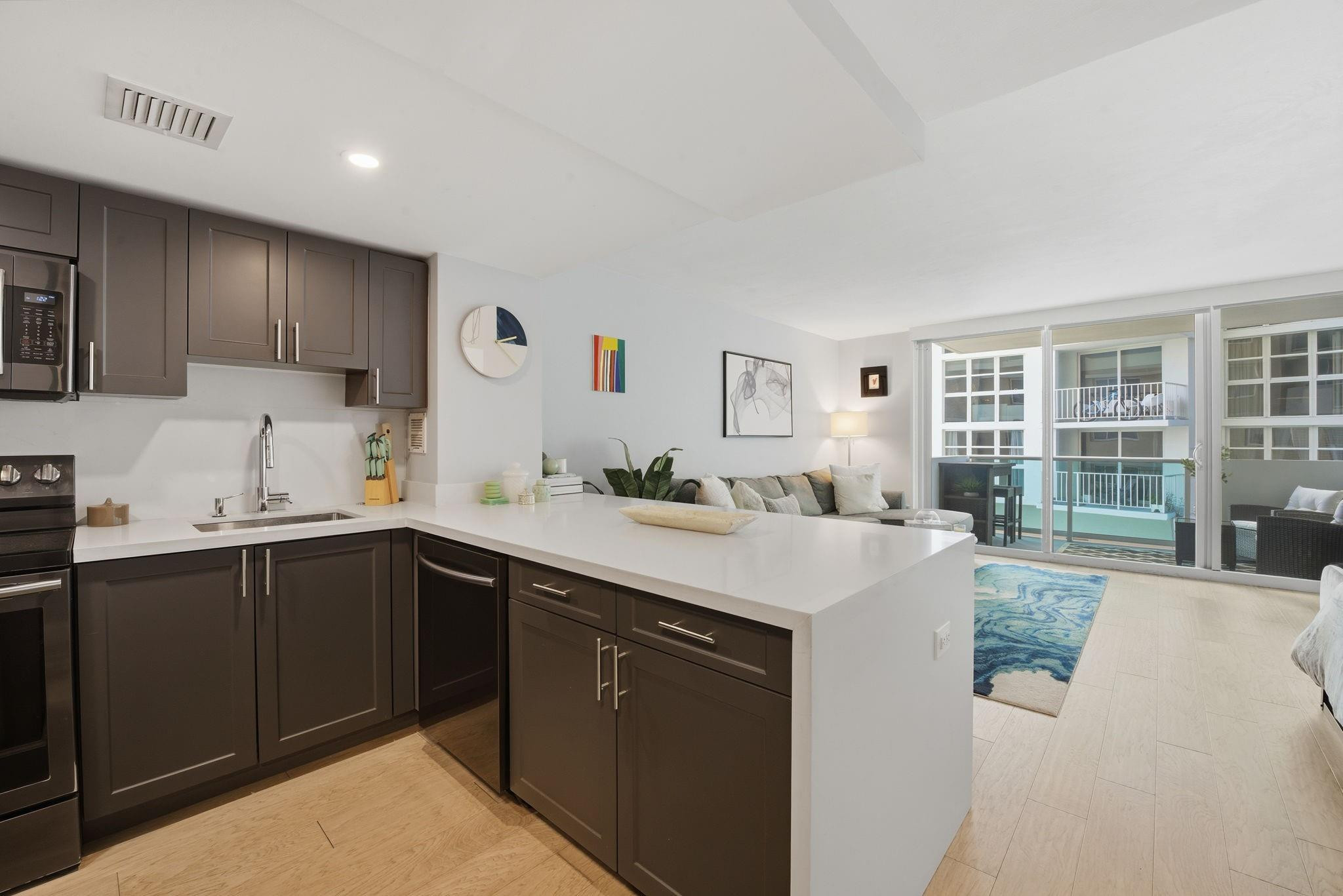 1200 West Avenue 324