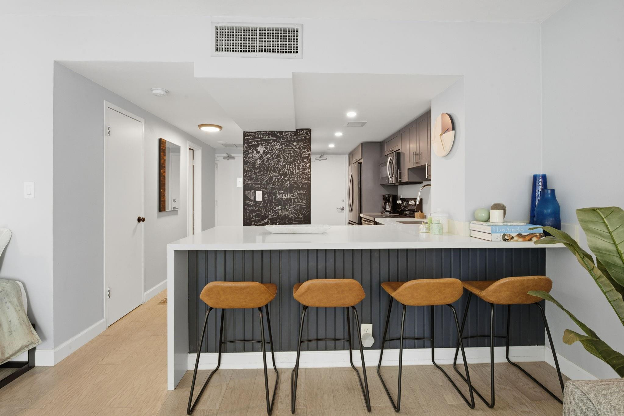 1200 West Avenue 324