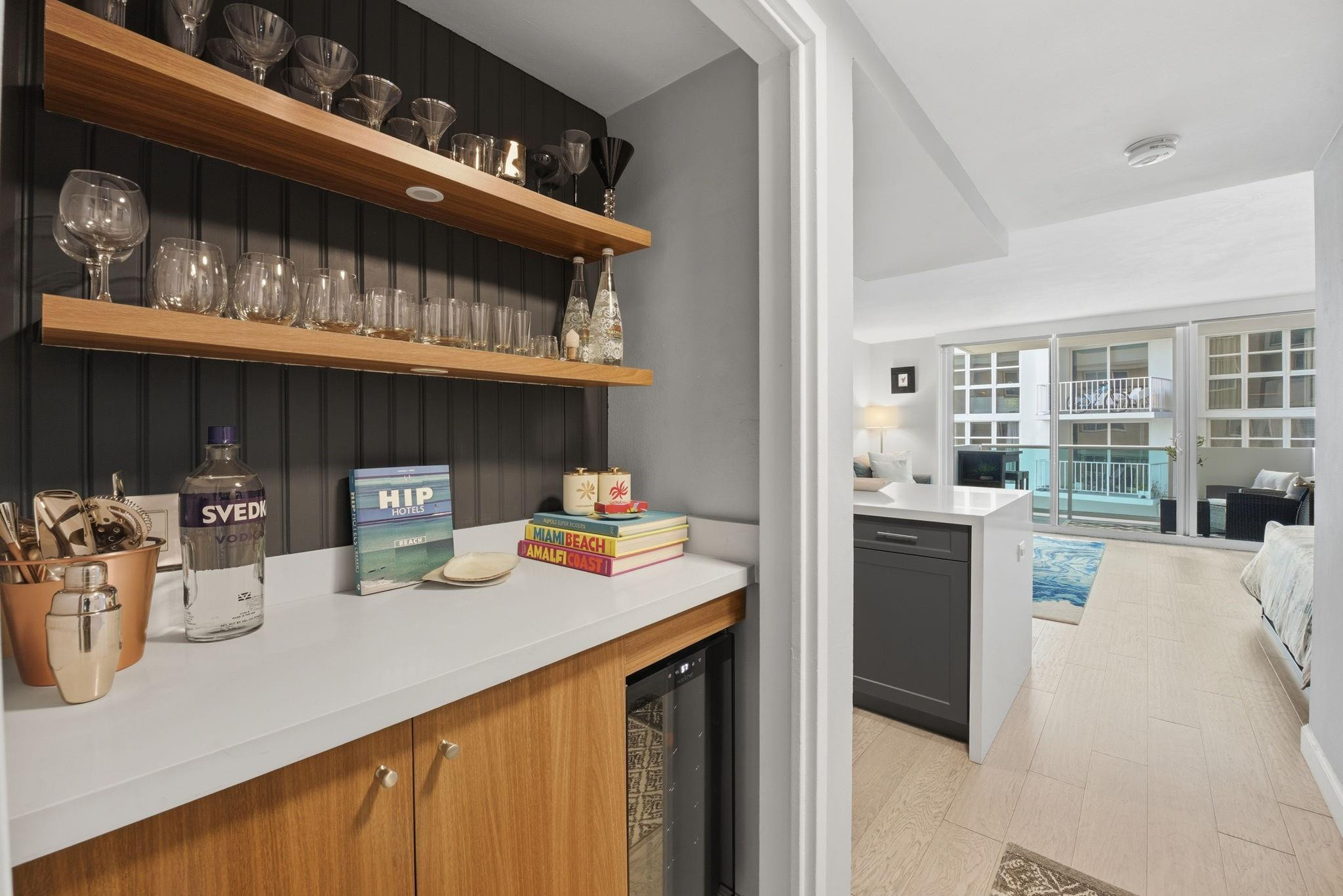 1200 West Avenue 324