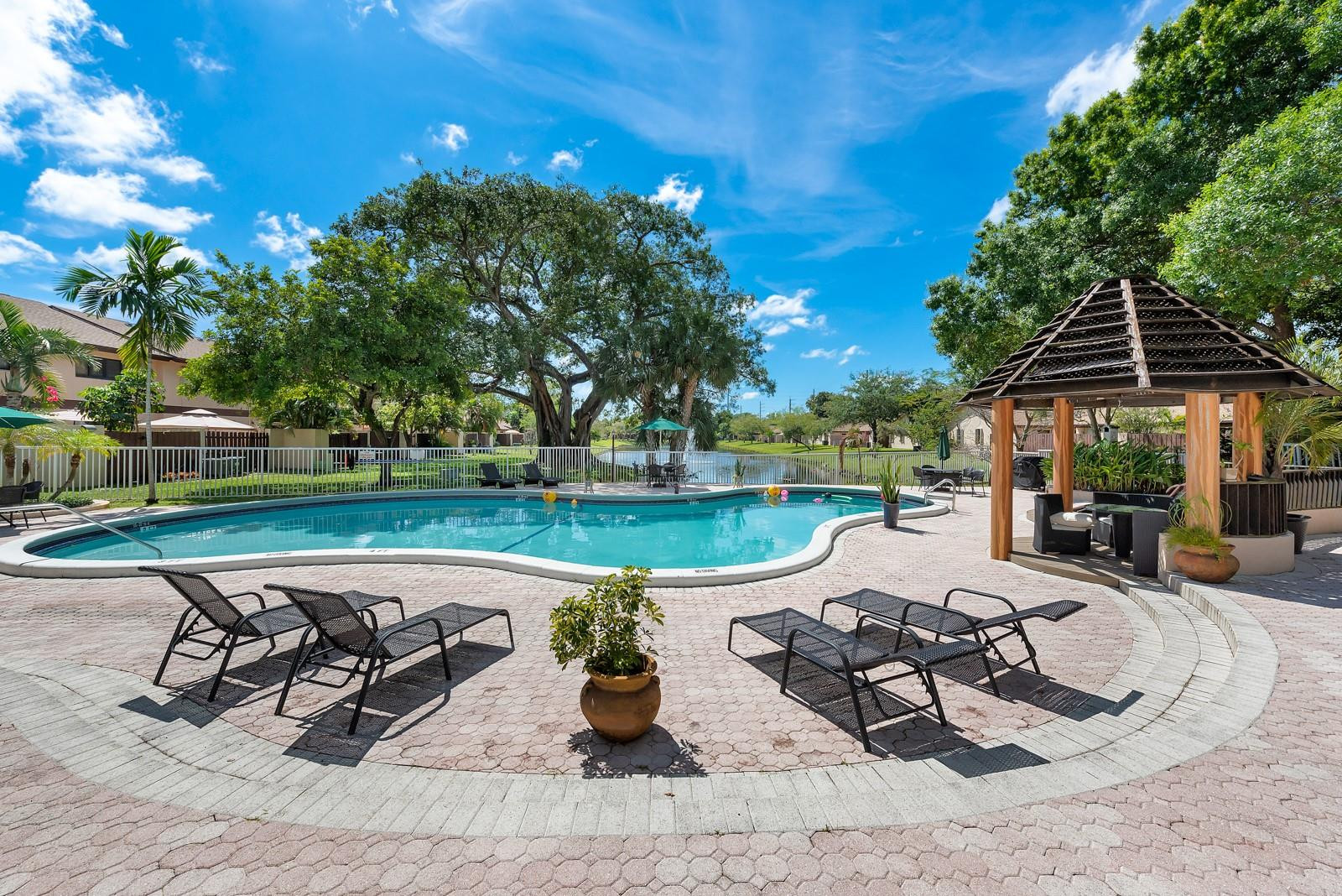 3094 S Oakland Forest Drive 1702