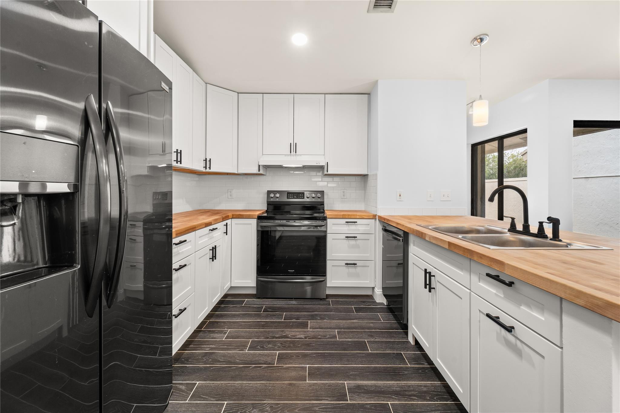 3094 S Oakland Forest Drive 1702