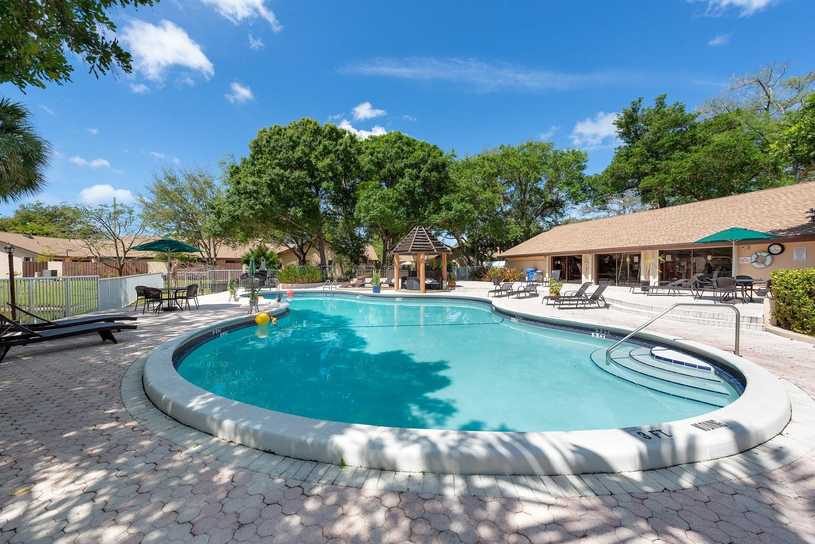 3094 S Oakland Forest Drive 1702