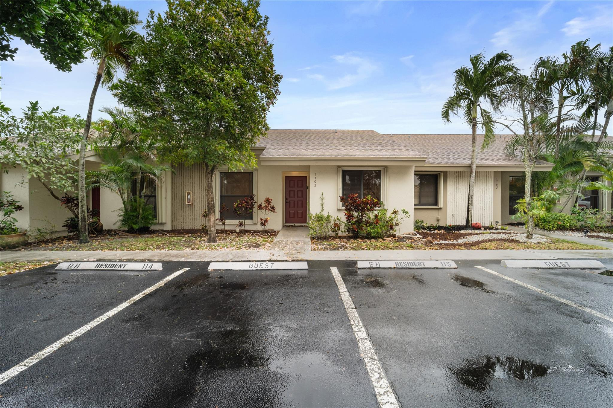 3094 S Oakland Forest Drive 1702