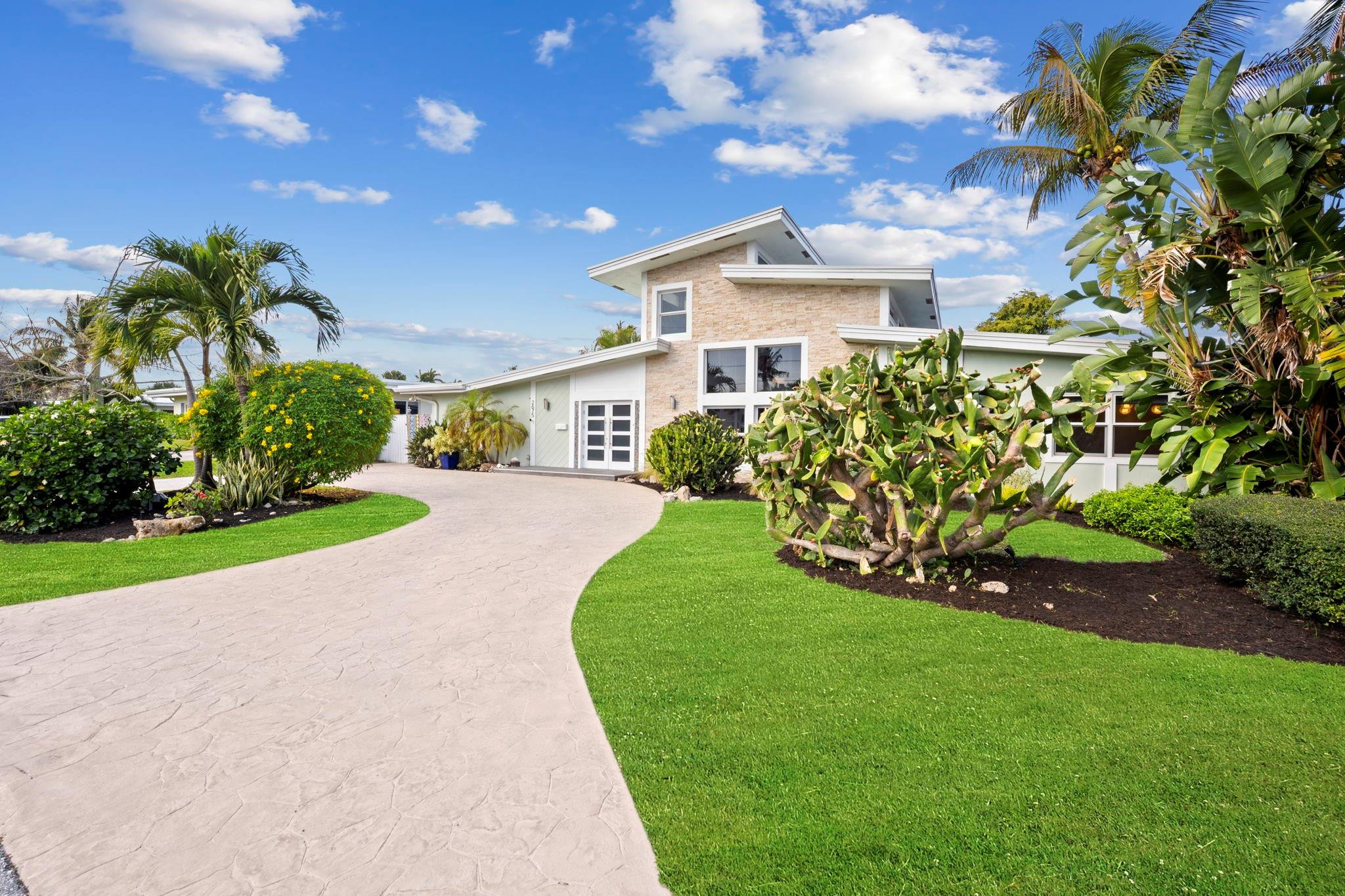 2675 NE 24th Street, Lighthouse Point