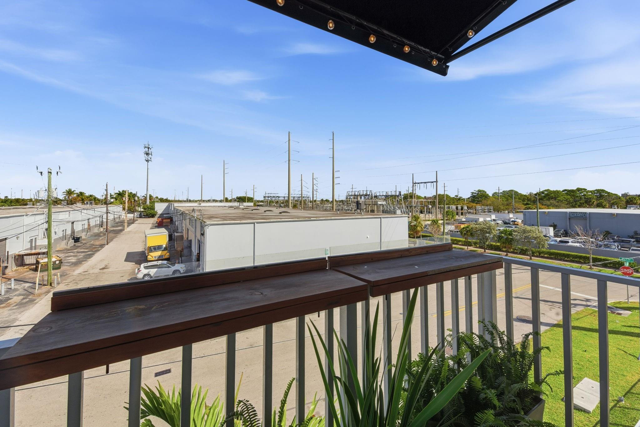 410 NE 36th Street 9, Oakland Park Unit: 9