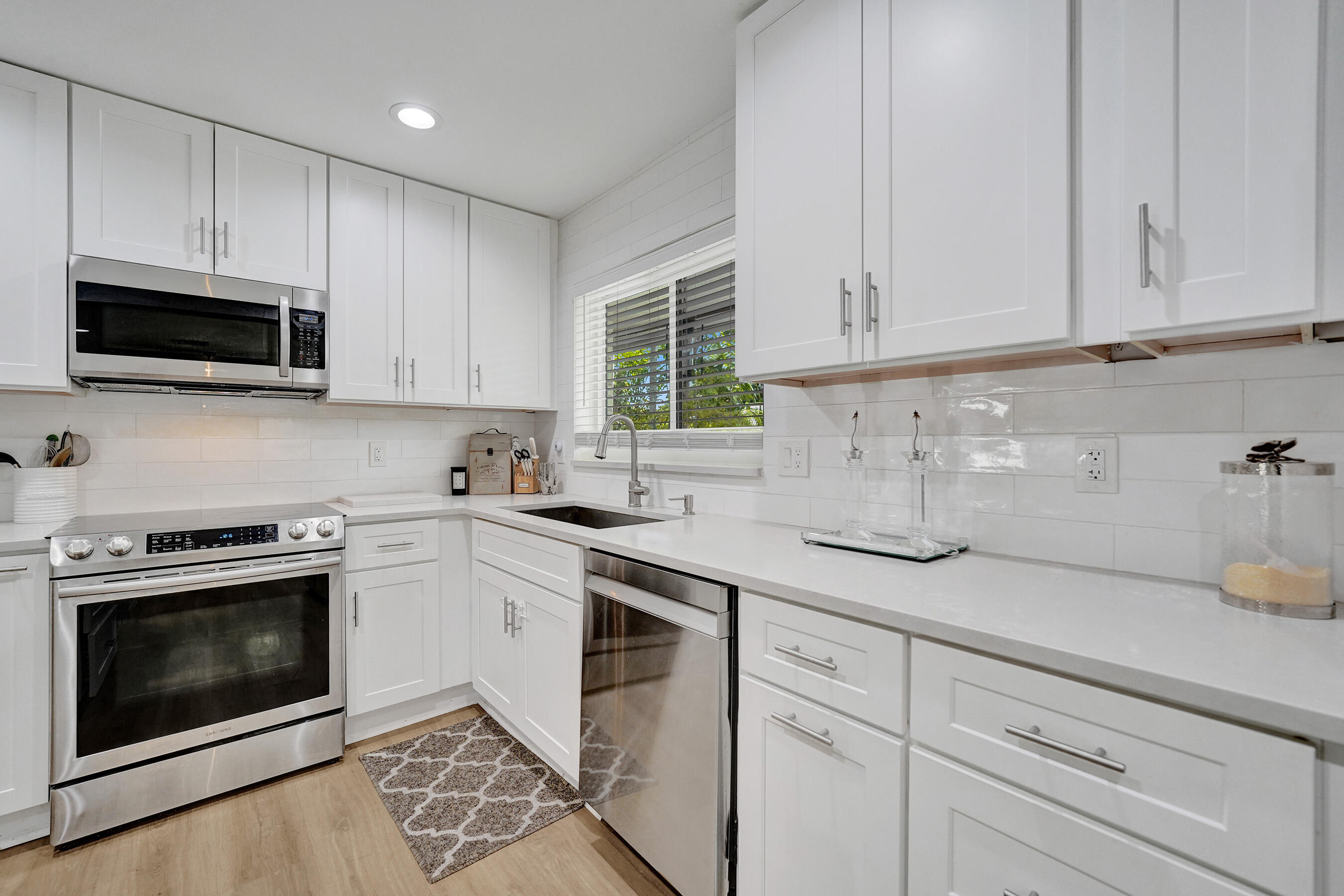 1675 NE 34th Drive