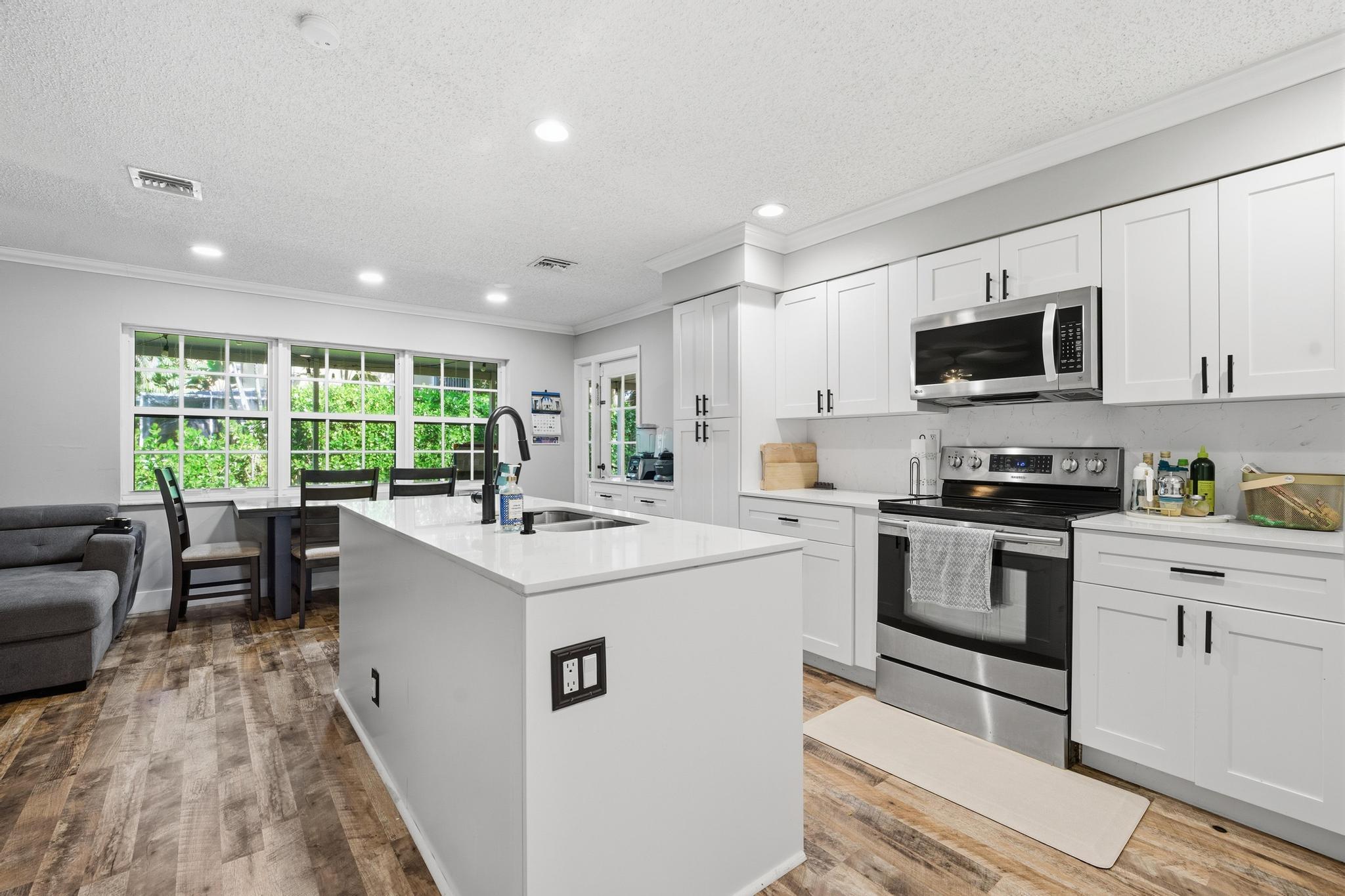 11339 Lakeview Drive Drive 4o