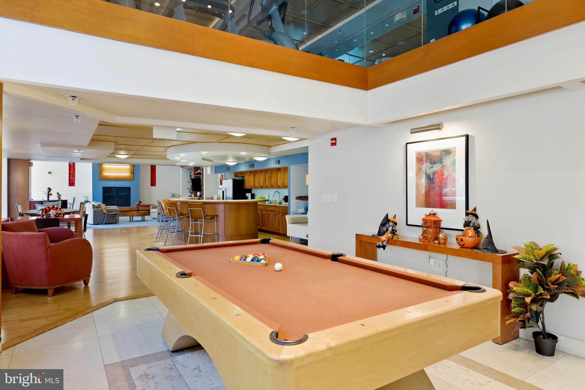 2200 N WESTMORELAND STREET 202