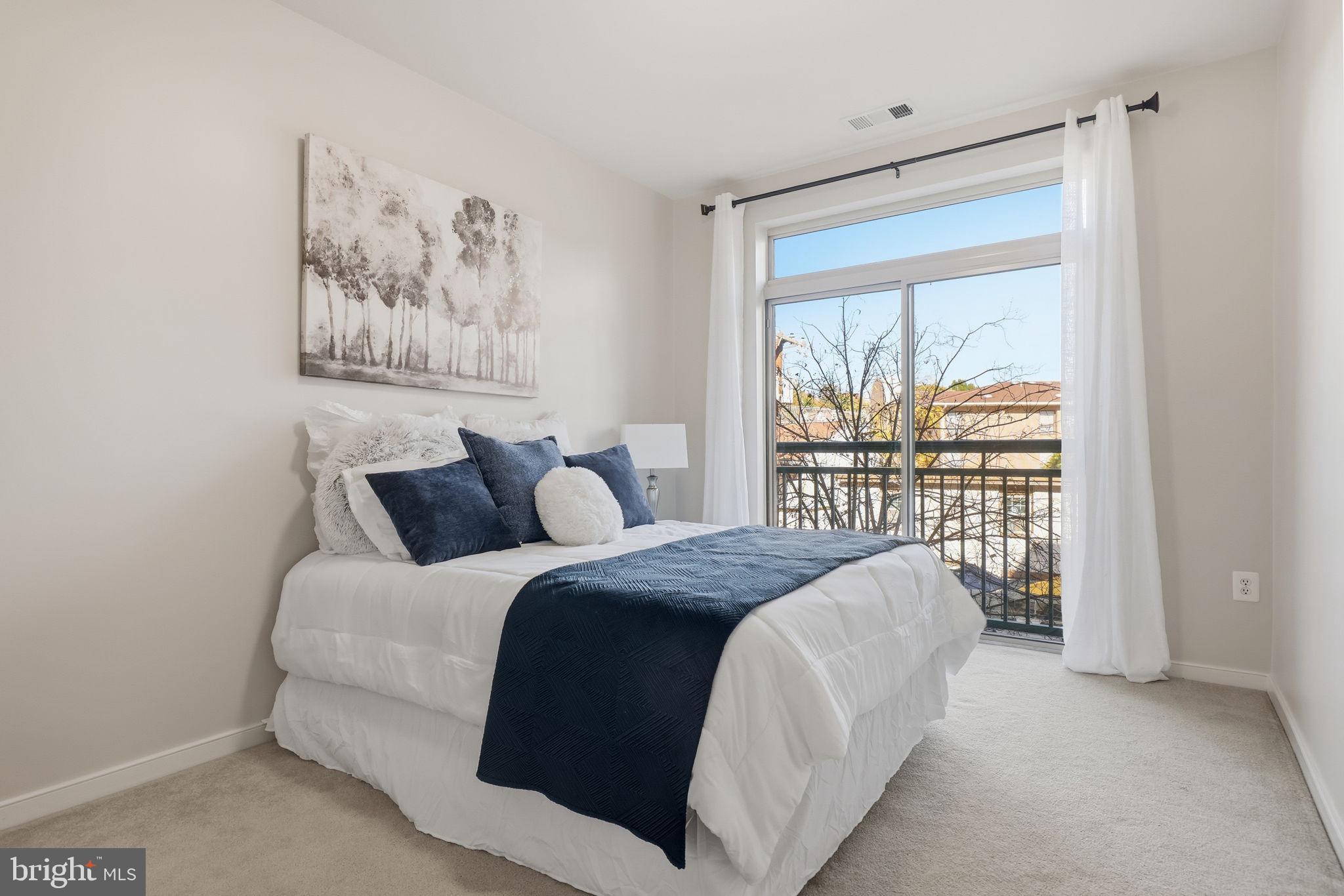 2200 N WESTMORELAND STREET 202