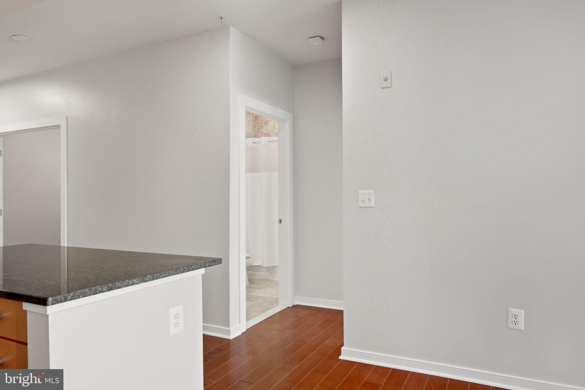 2200 N WESTMORELAND STREET 202