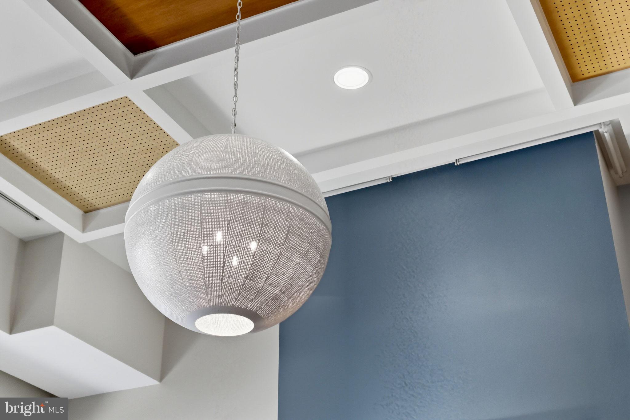 2200 N WESTMORELAND STREET 202