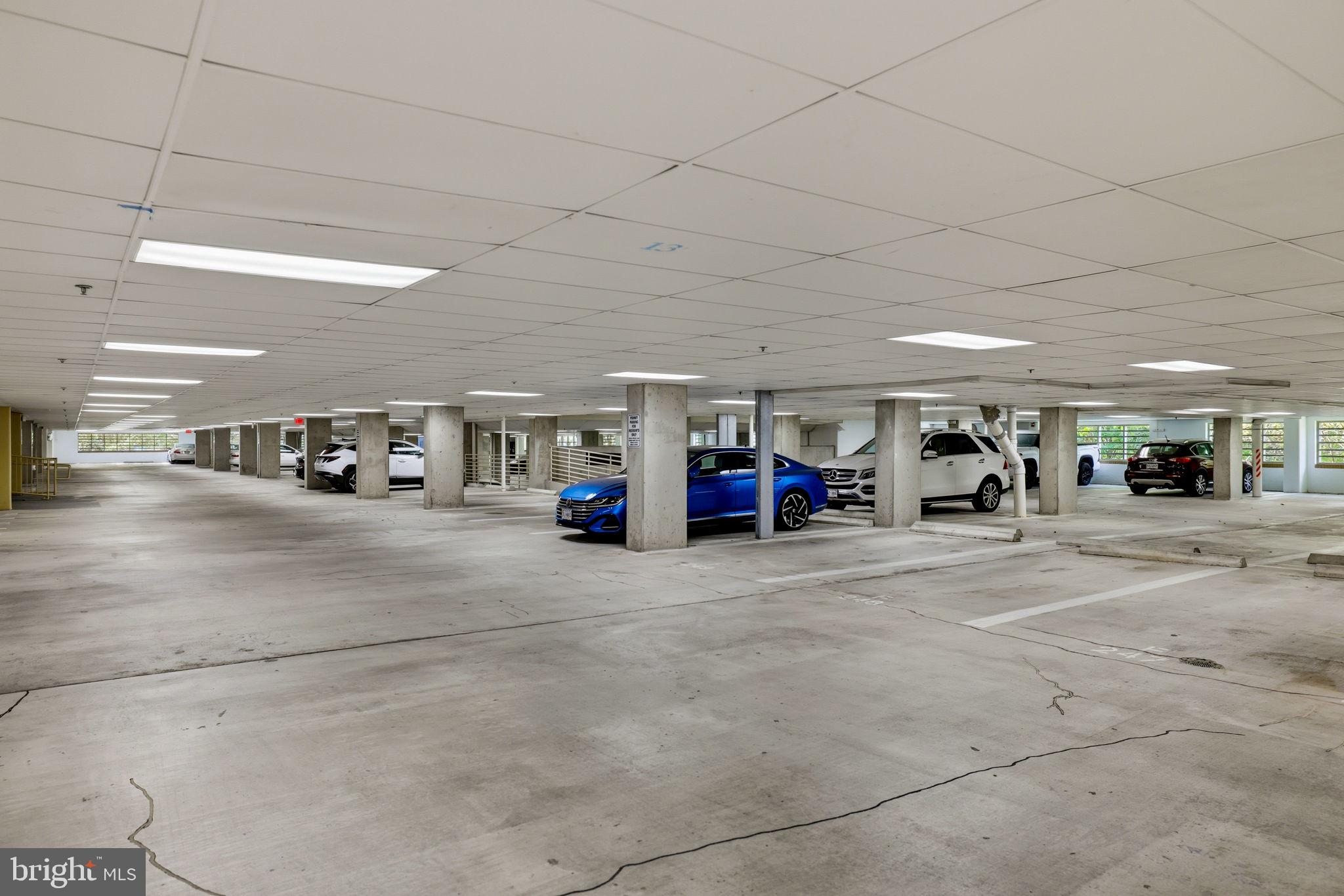 2200 N WESTMORELAND STREET 202