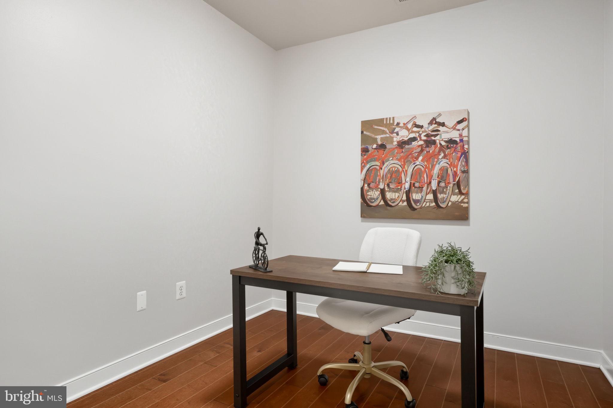 2200 N WESTMORELAND STREET 202