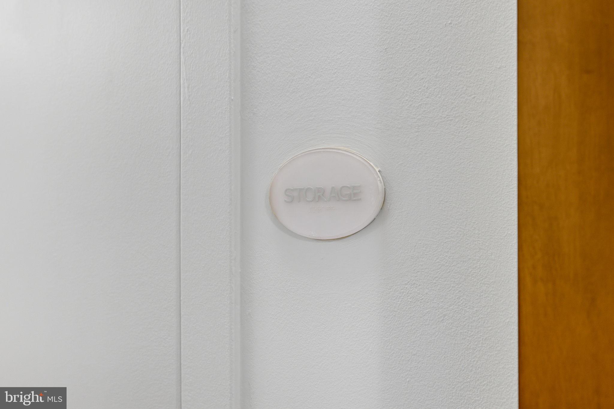 2200 N WESTMORELAND STREET 202