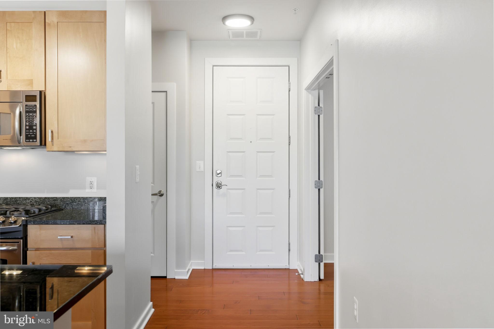 2200 N WESTMORELAND STREET 202