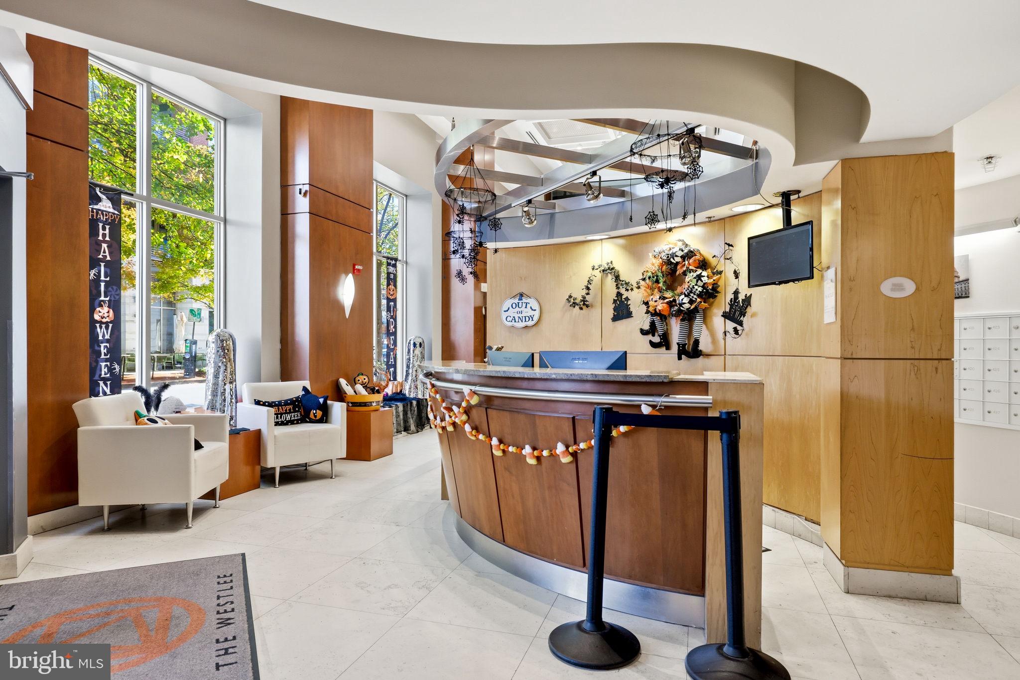 2200 N WESTMORELAND STREET 202