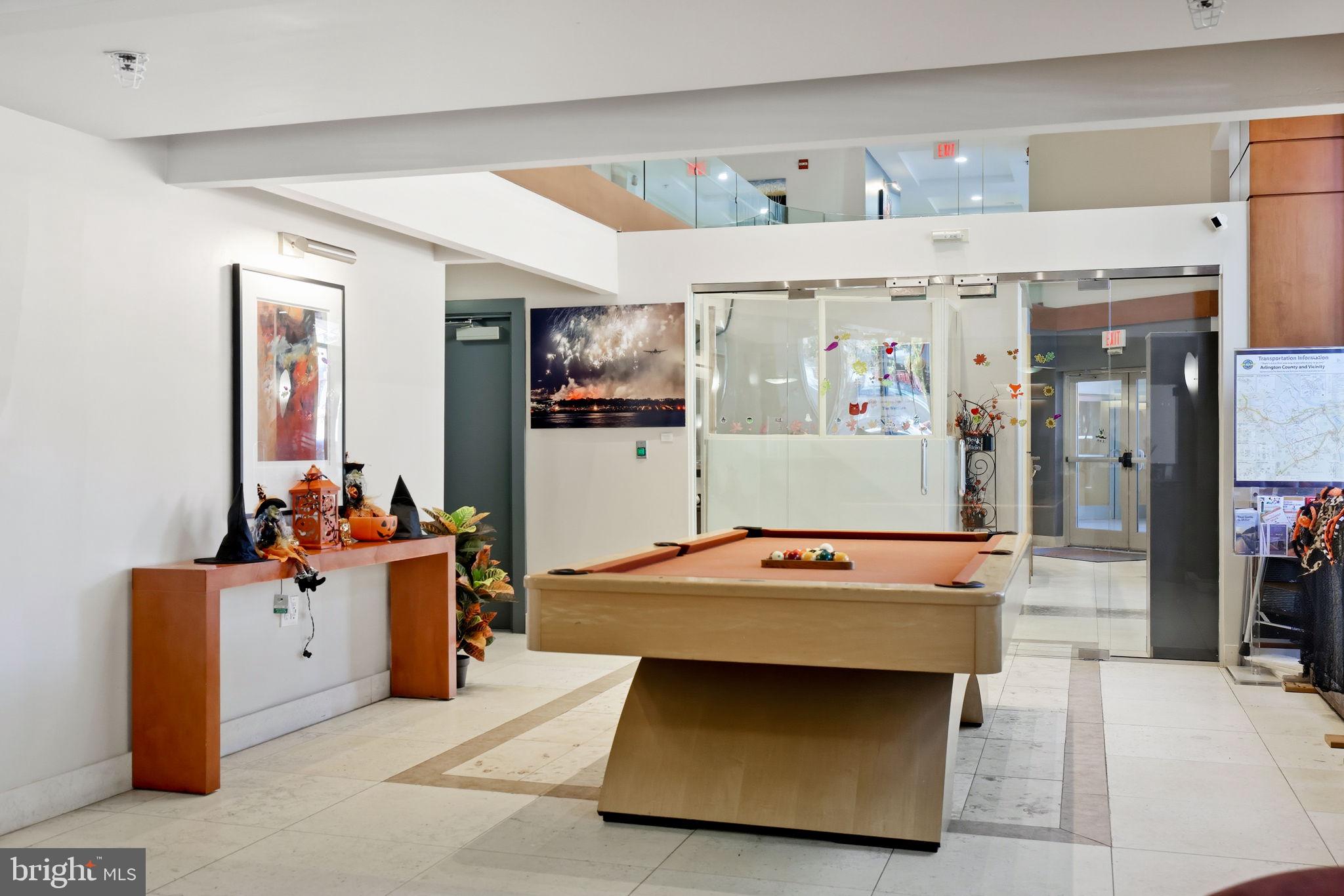 2200 N WESTMORELAND STREET 202