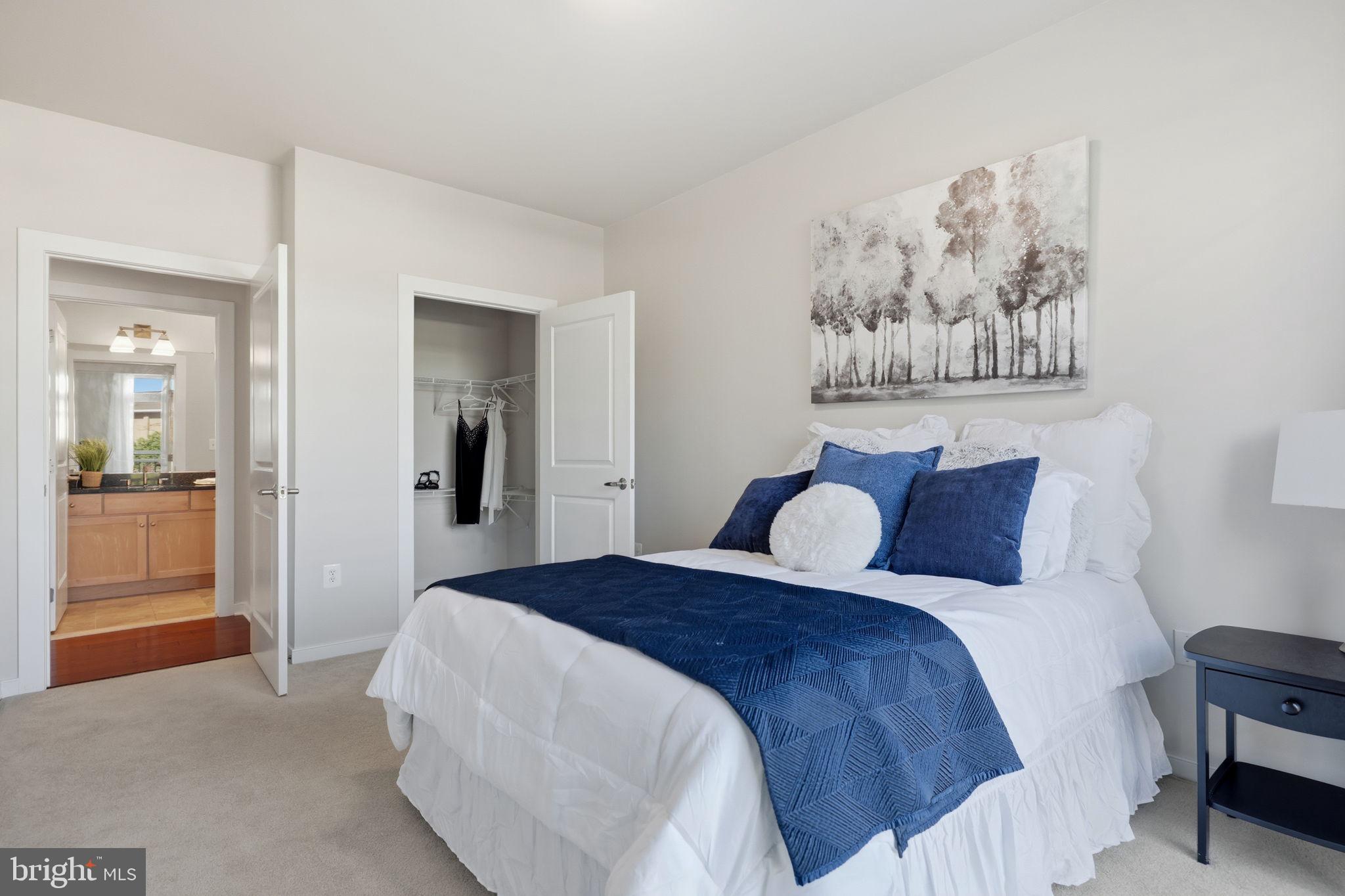 2200 N WESTMORELAND STREET 202