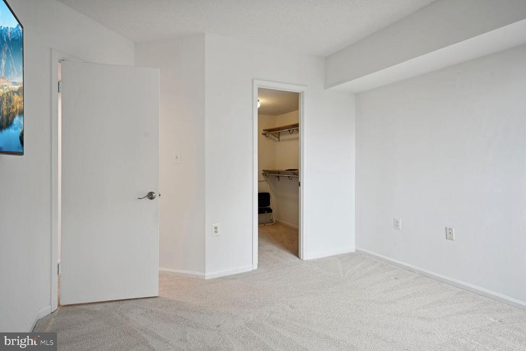 1001 N RANDOLPH STREET 608