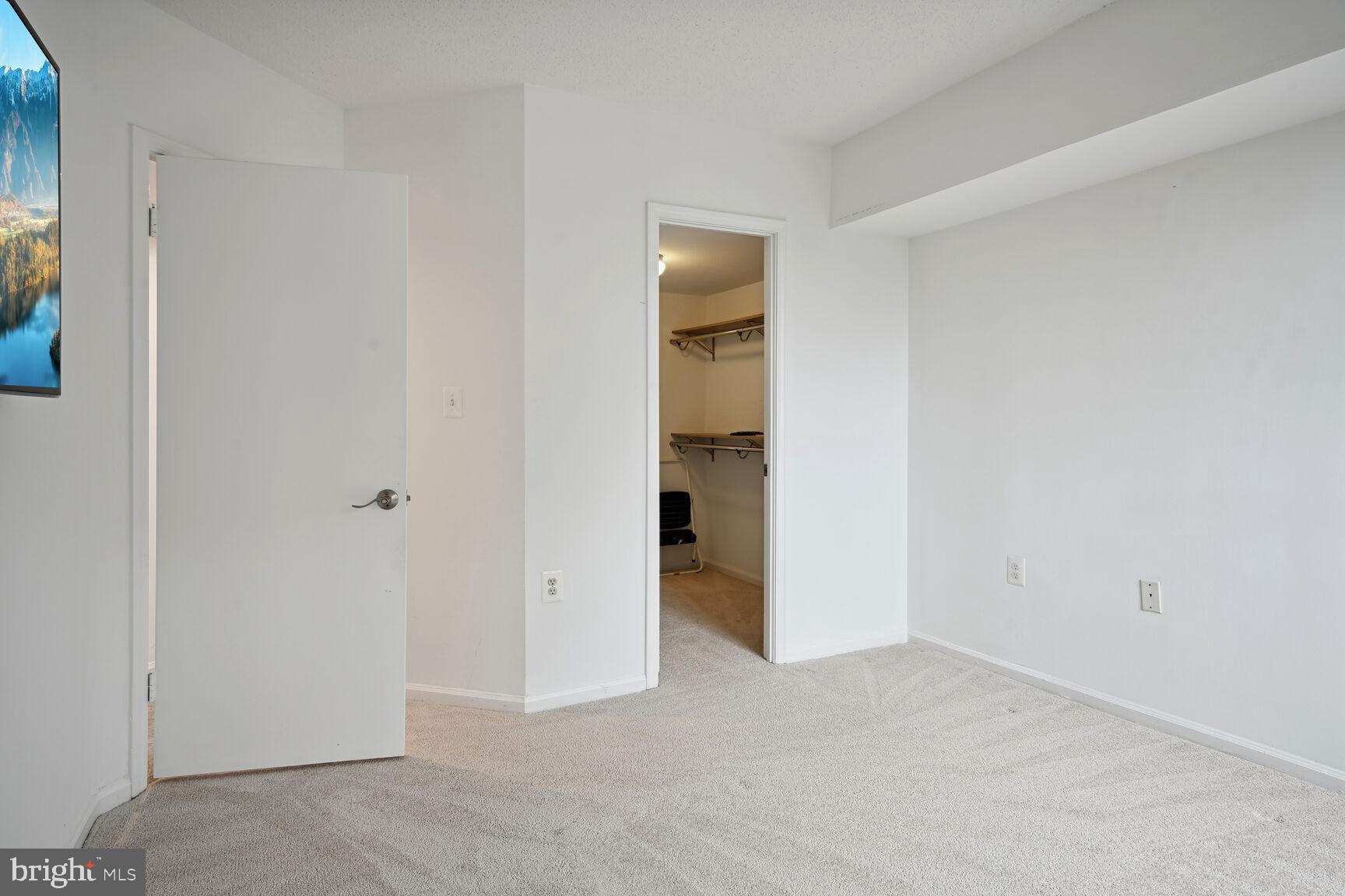 1001 N RANDOLPH STREET 608