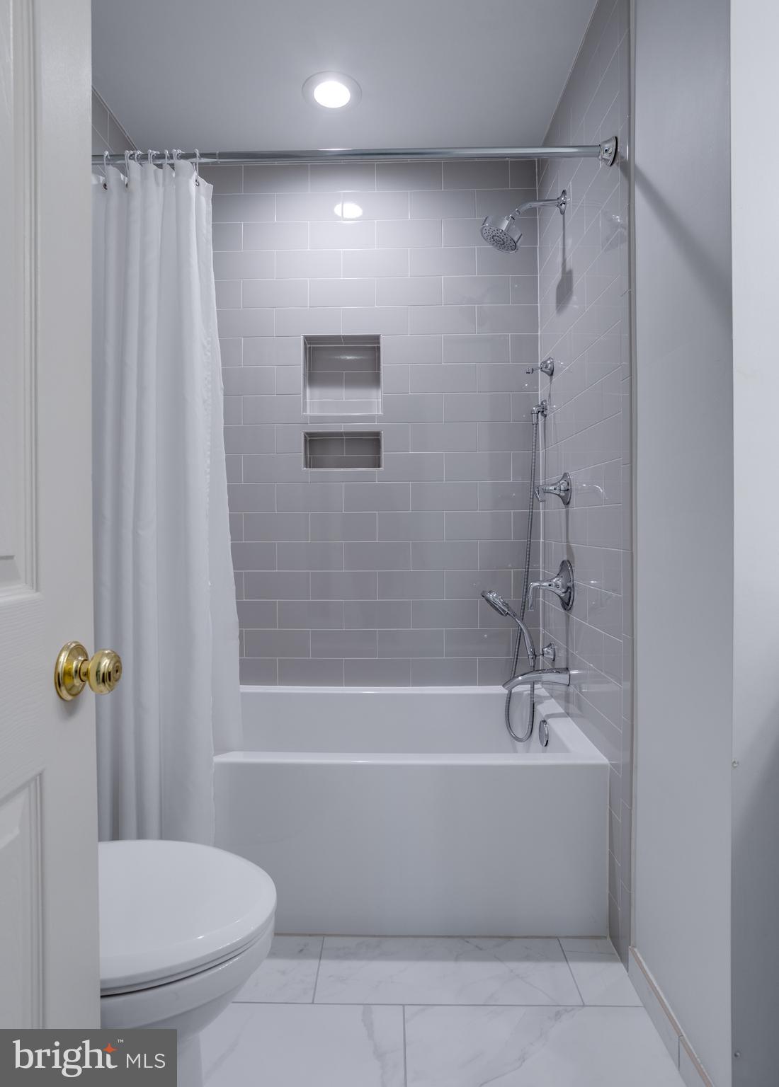 7201 BURTON HILL COURT