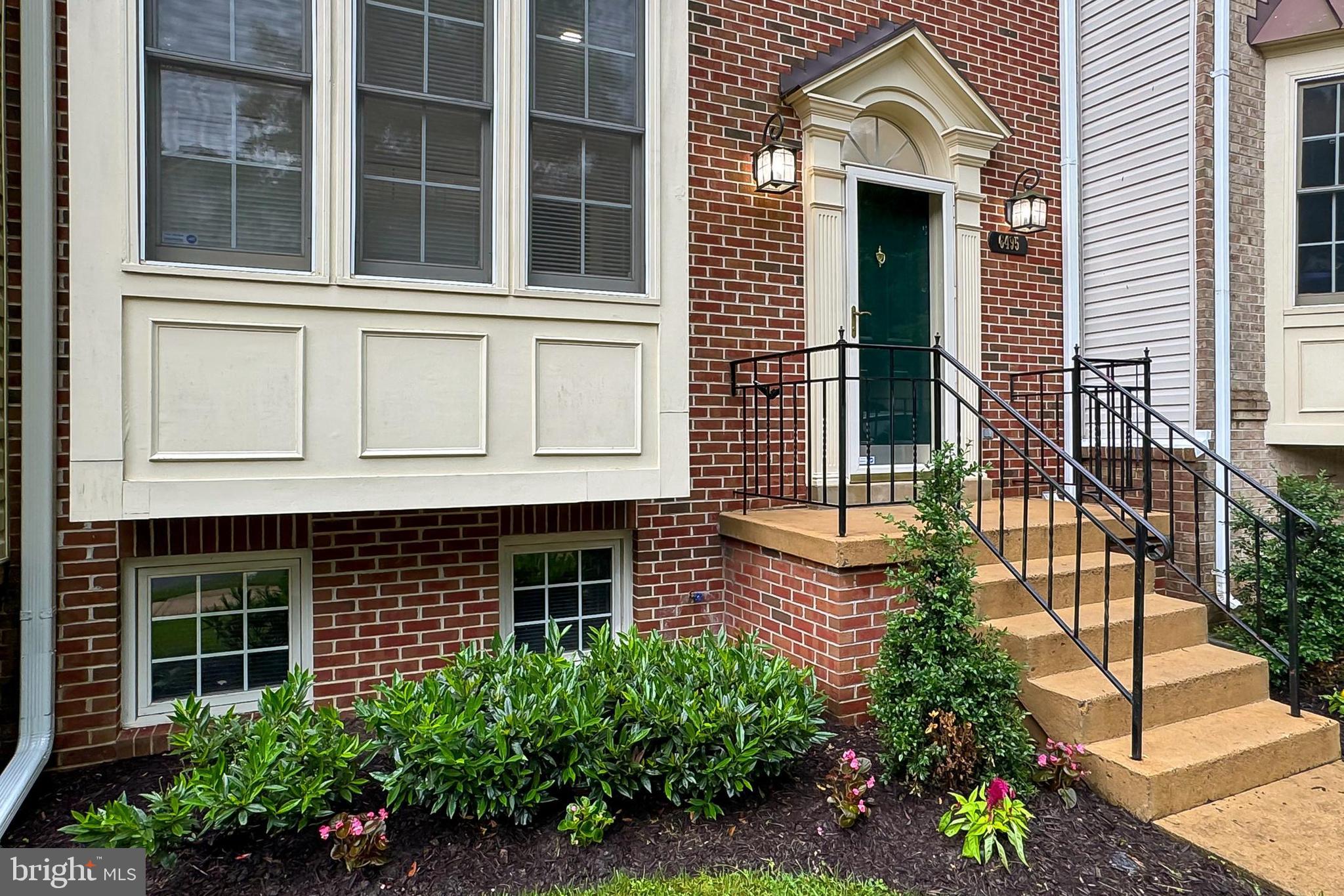 6495 ENGLISH IVY COURT