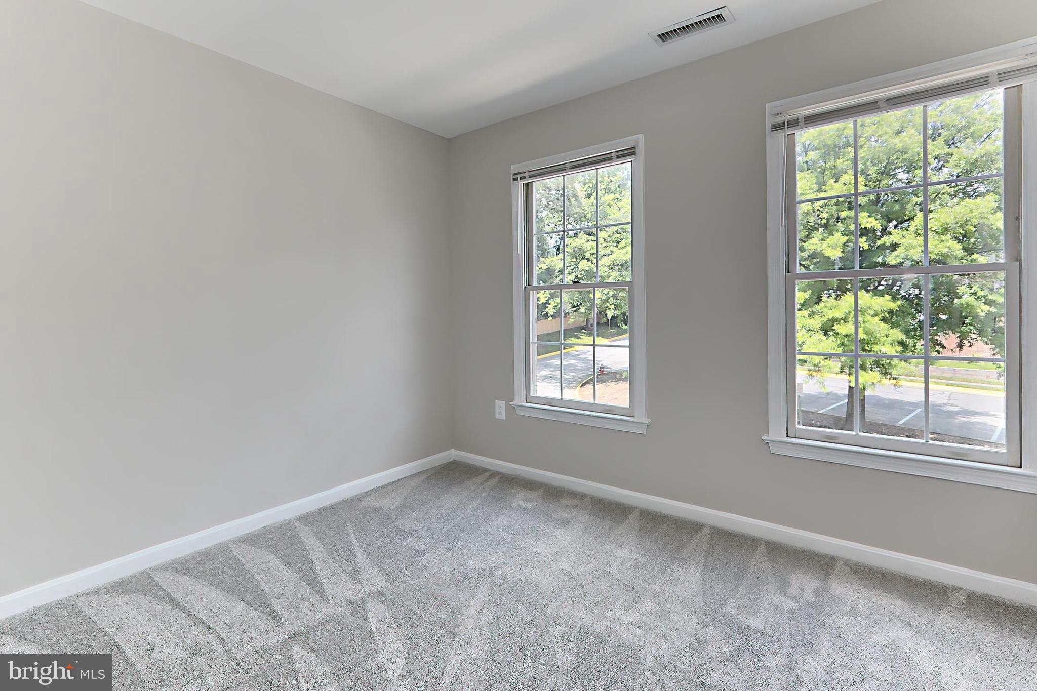 6495 ENGLISH IVY COURT