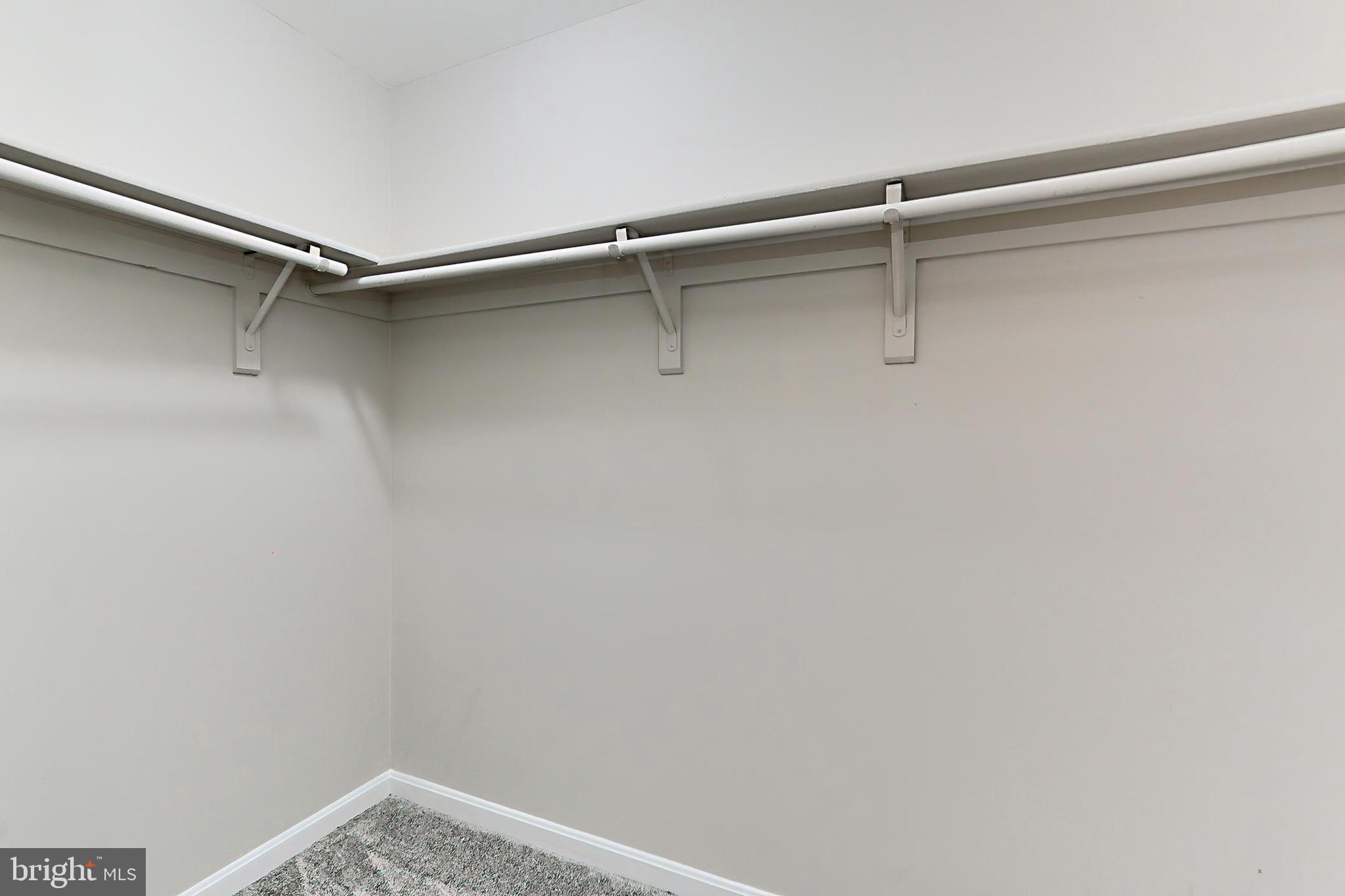 6495 ENGLISH IVY COURT