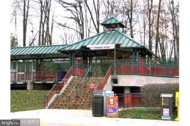 6495 ENGLISH IVY COURT