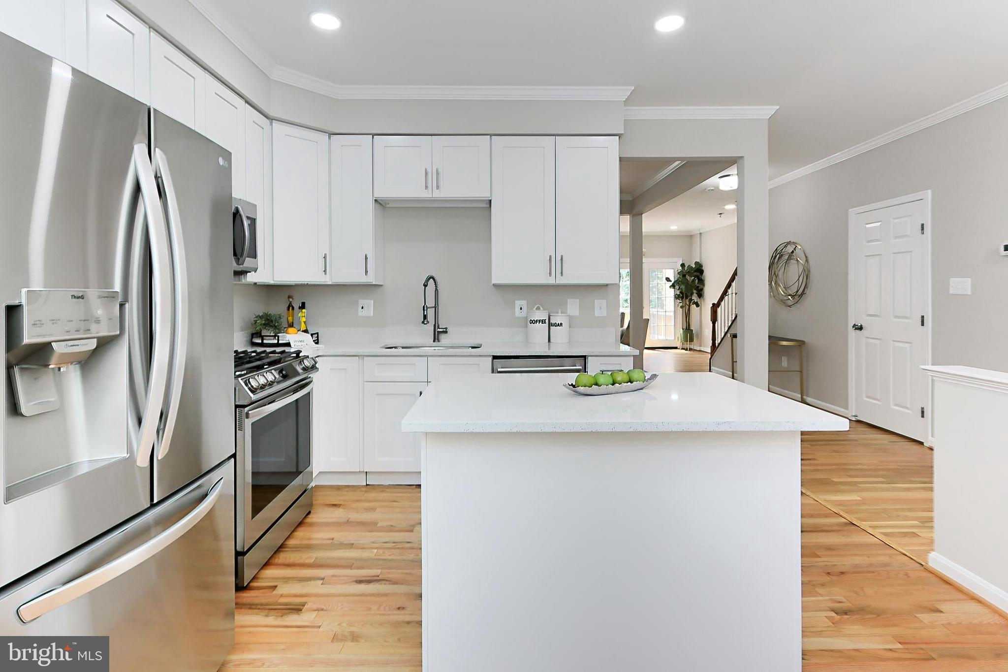 6495 ENGLISH IVY COURT