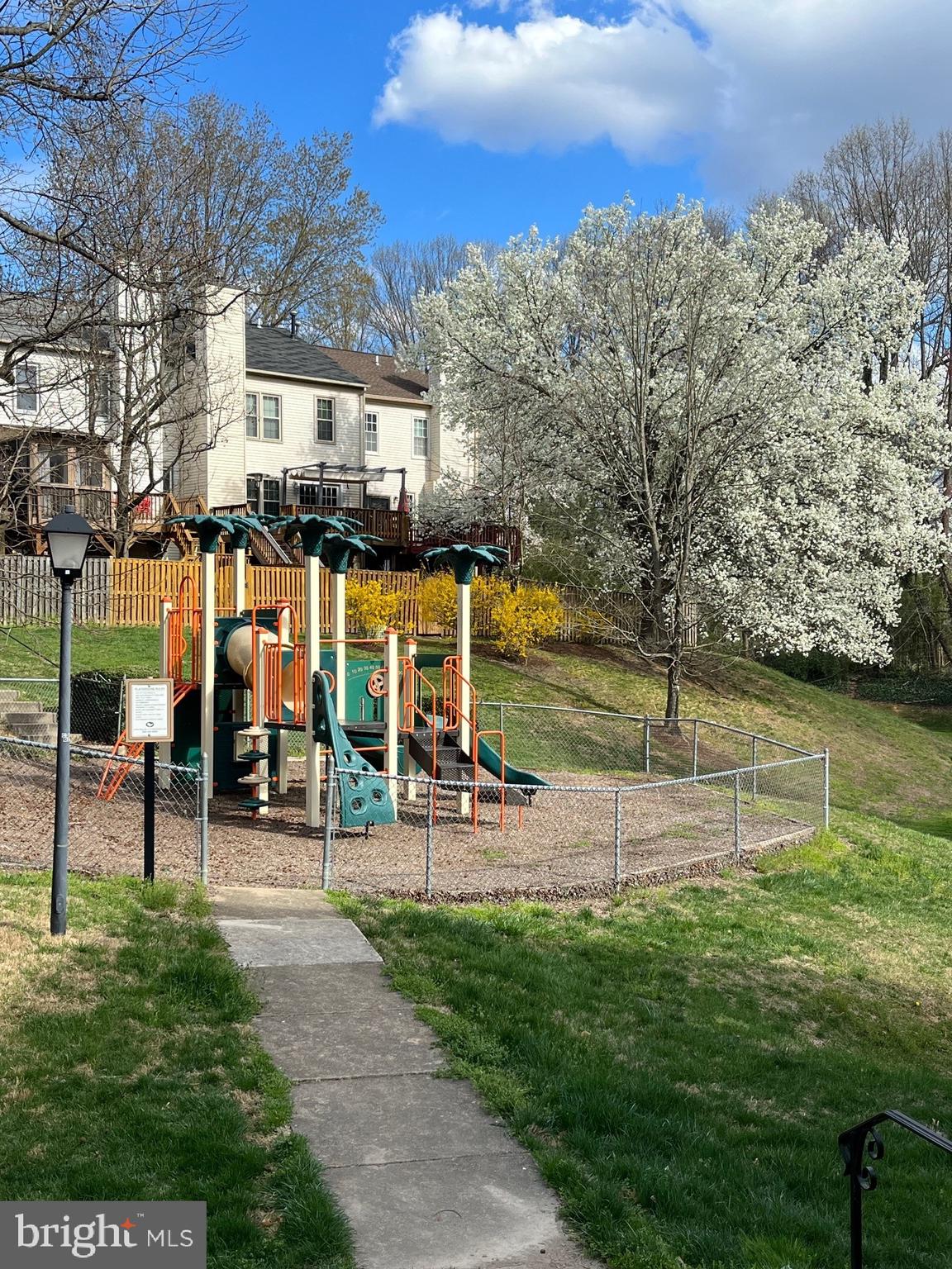 6495 ENGLISH IVY COURT