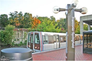 6495 ENGLISH IVY COURT