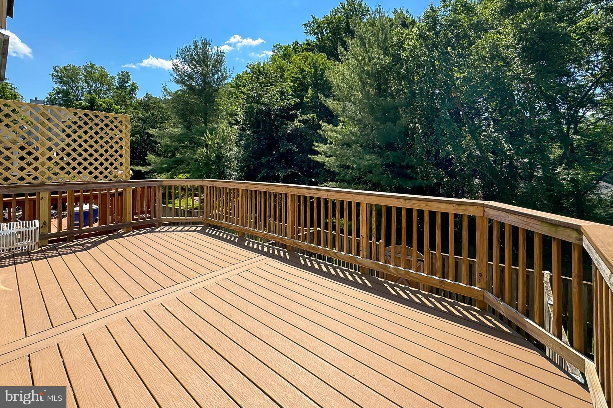 6495 ENGLISH IVY COURT