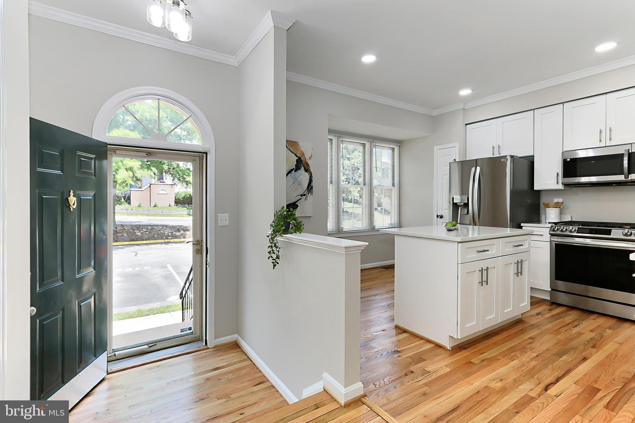 6495 ENGLISH IVY COURT