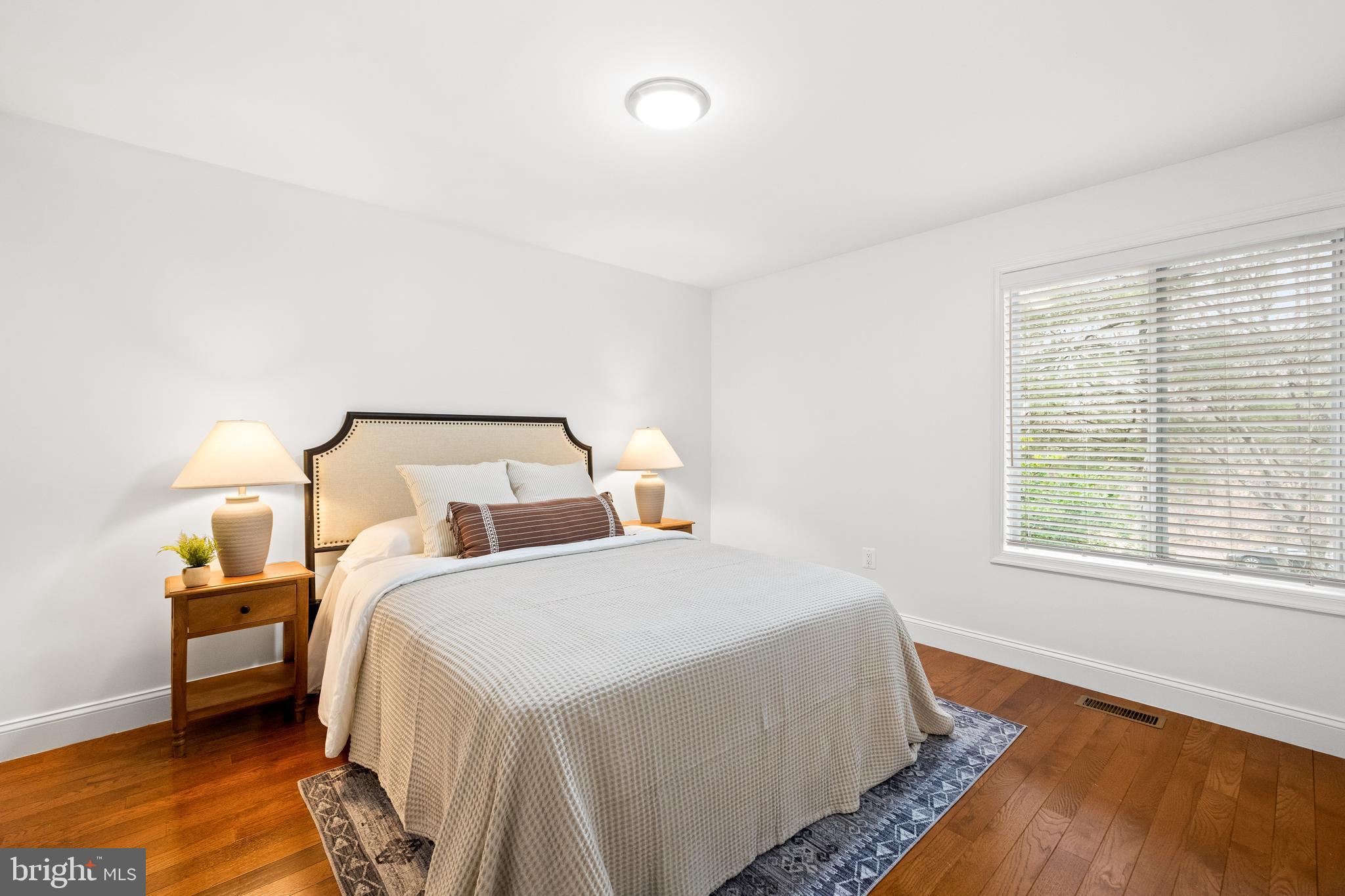 8732 RIDGE HOLLOW COURT