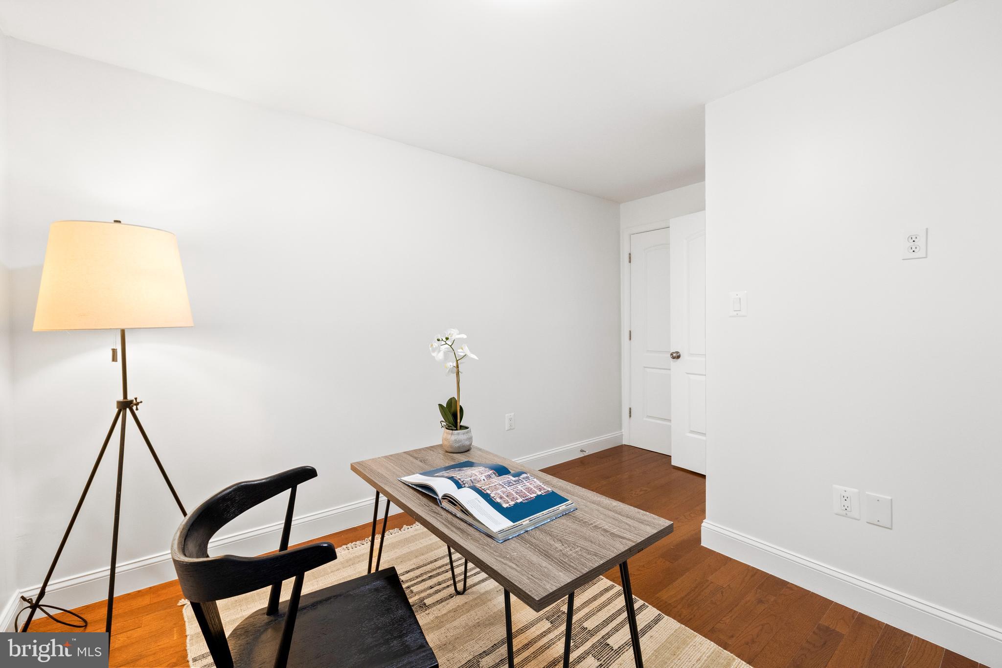 8732 RIDGE HOLLOW COURT