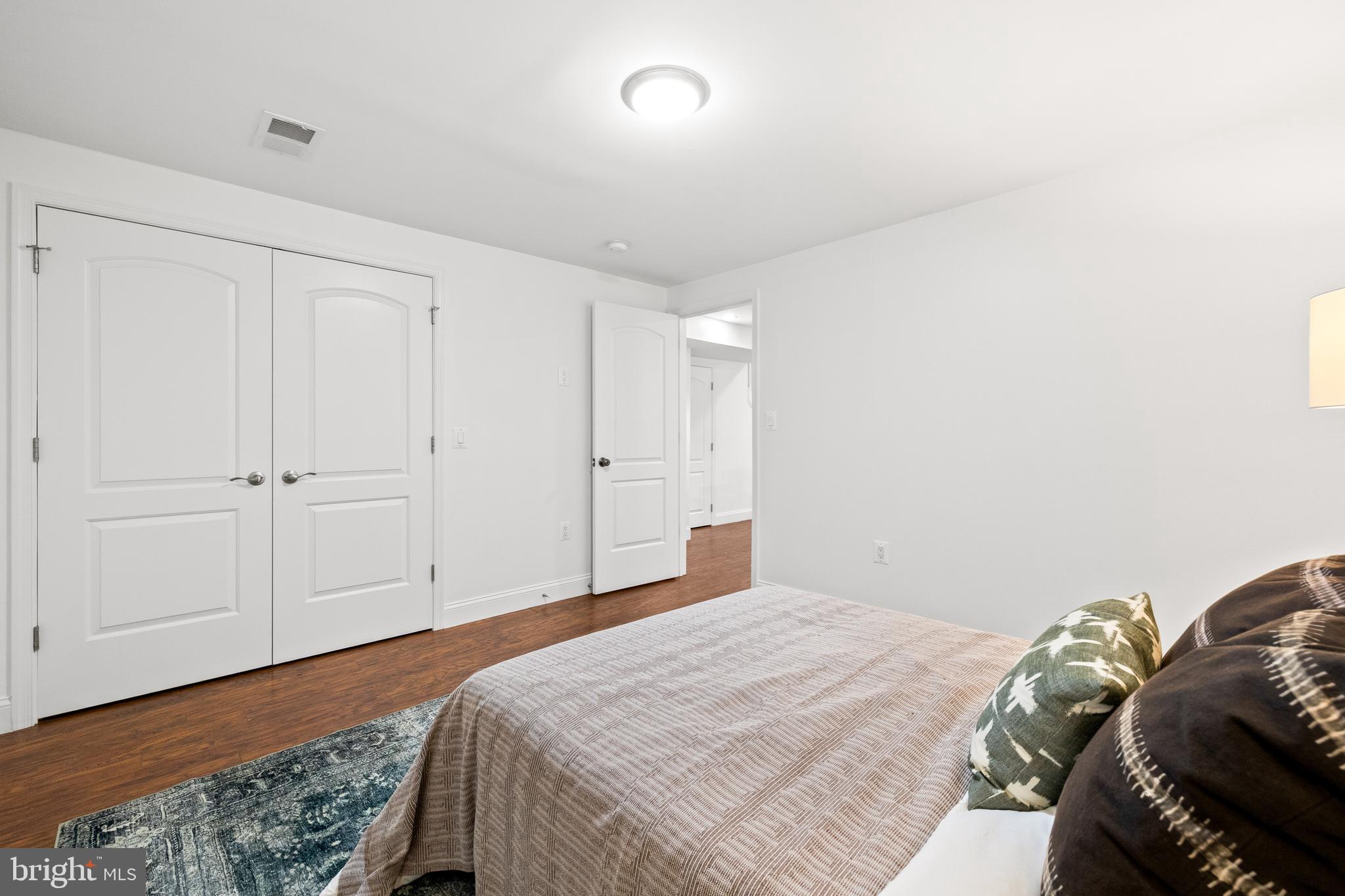 8732 RIDGE HOLLOW COURT