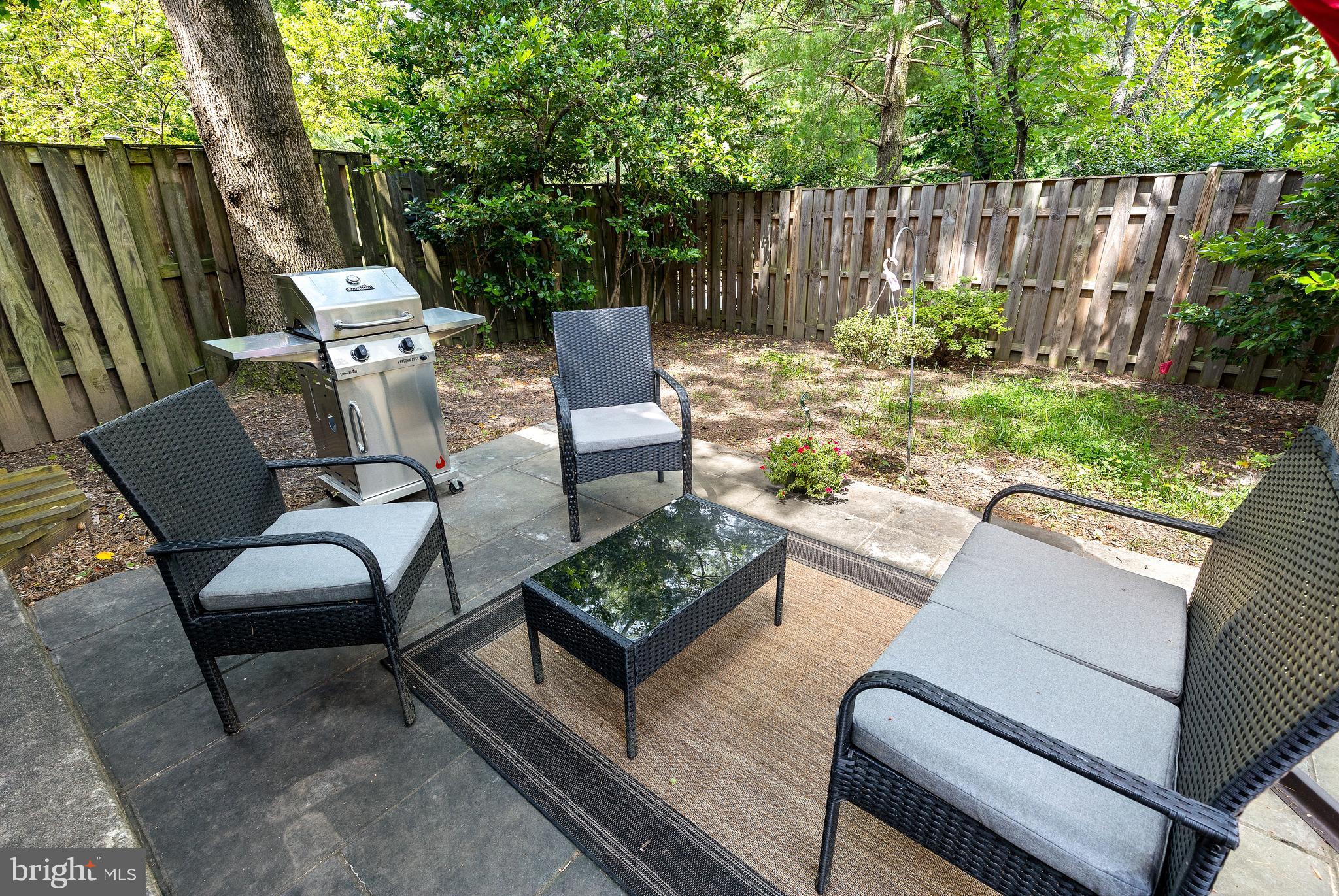 8732 RIDGE HOLLOW COURT