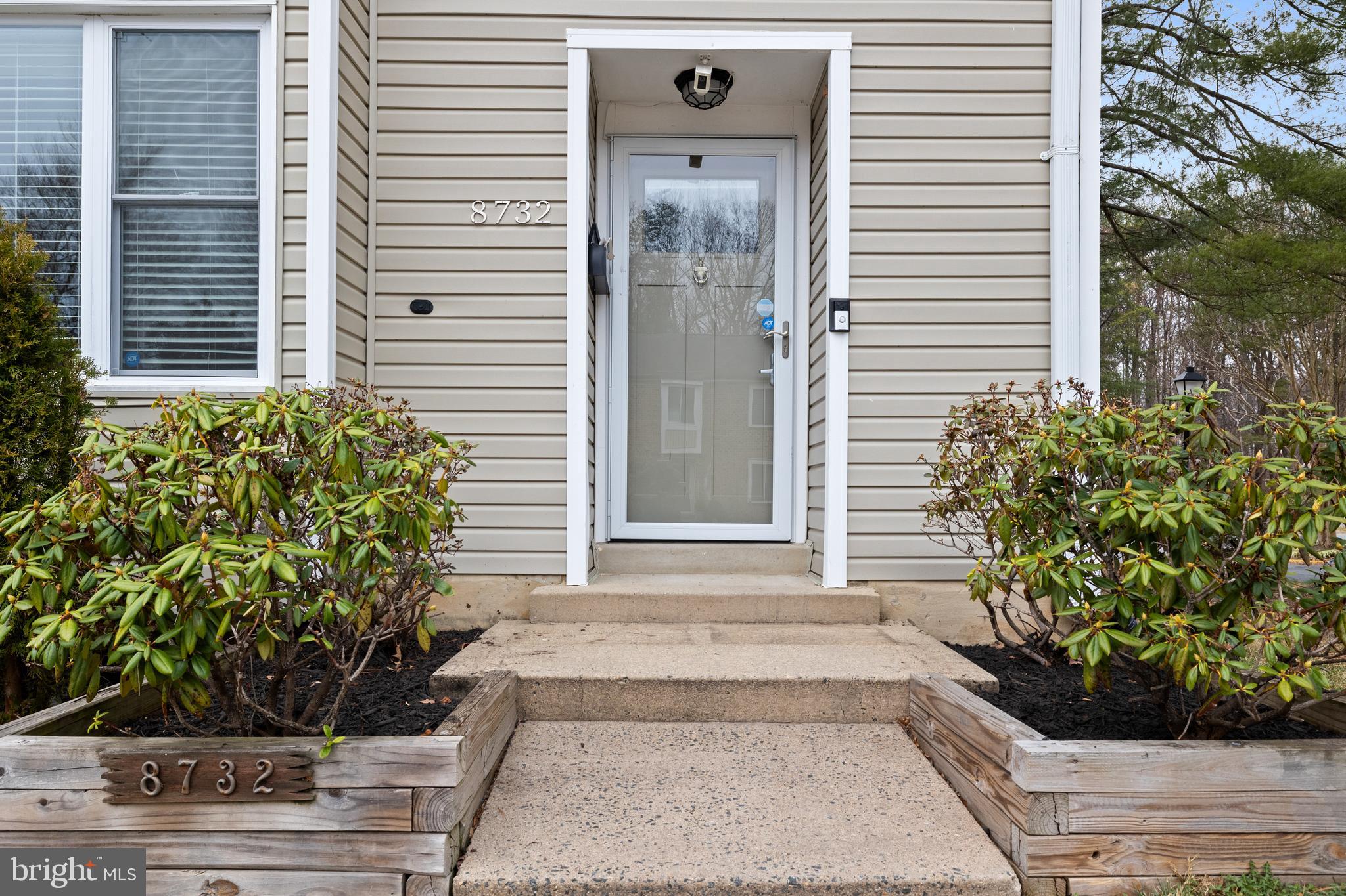 8732 RIDGE HOLLOW COURT