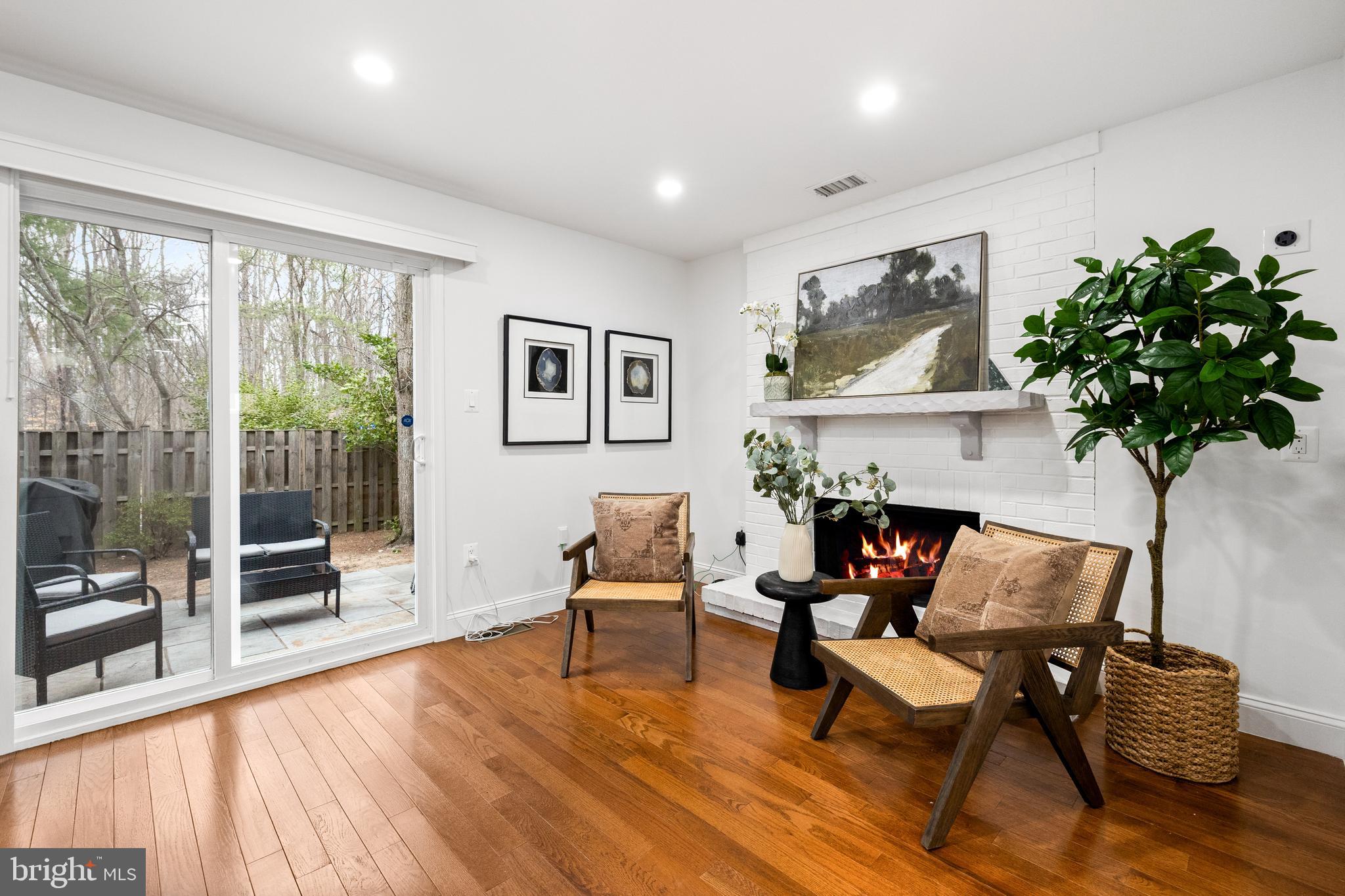 8732 RIDGE HOLLOW COURT