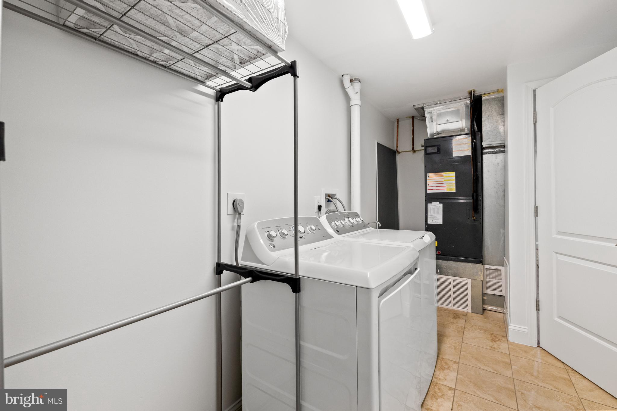 8732 RIDGE HOLLOW COURT