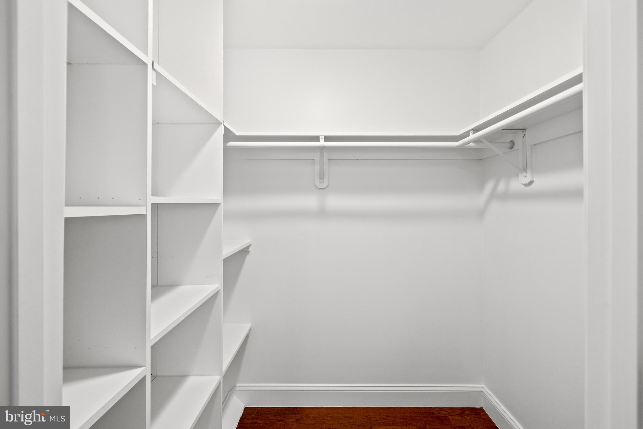 8732 RIDGE HOLLOW COURT