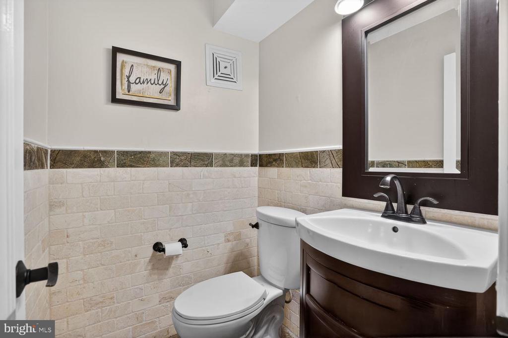 6020 WATERBURY COURT
