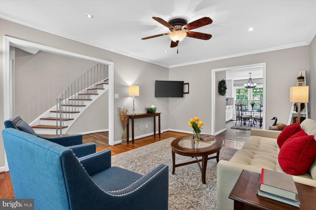 6020 WATERBURY COURT